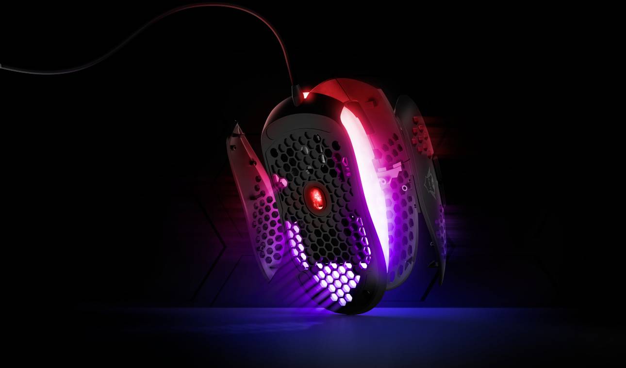 Trust GXT960 graphin lightweight Maus USB Schwarz 6 Tasten 200 dpi, 10000 dpi Beleuchtet