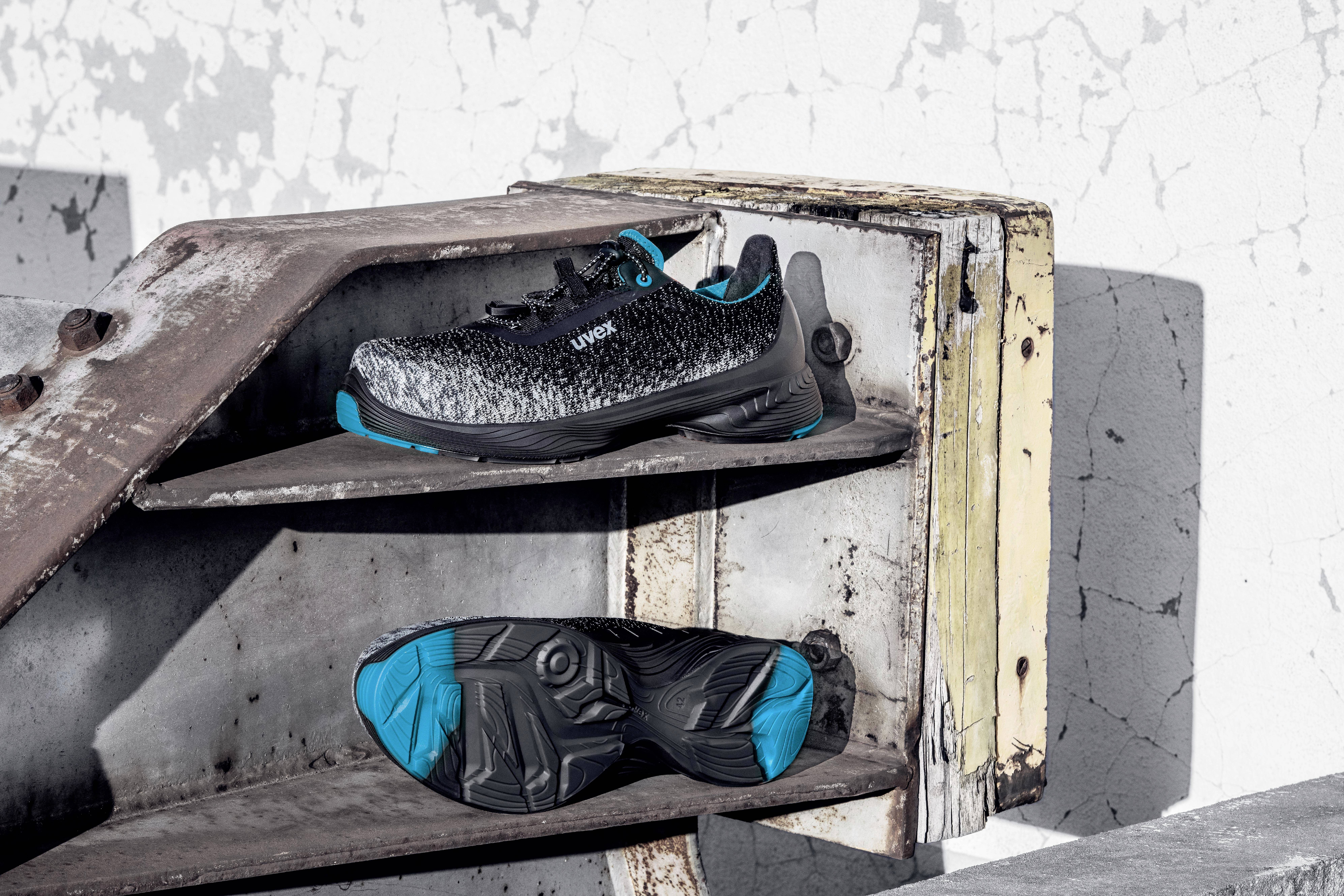 Uvex 6834 PU/TPU 6834244 Sicherheitshalbschuh S1P Schuhgröße (EU): 44 Schwarz, Blau 1 Paar