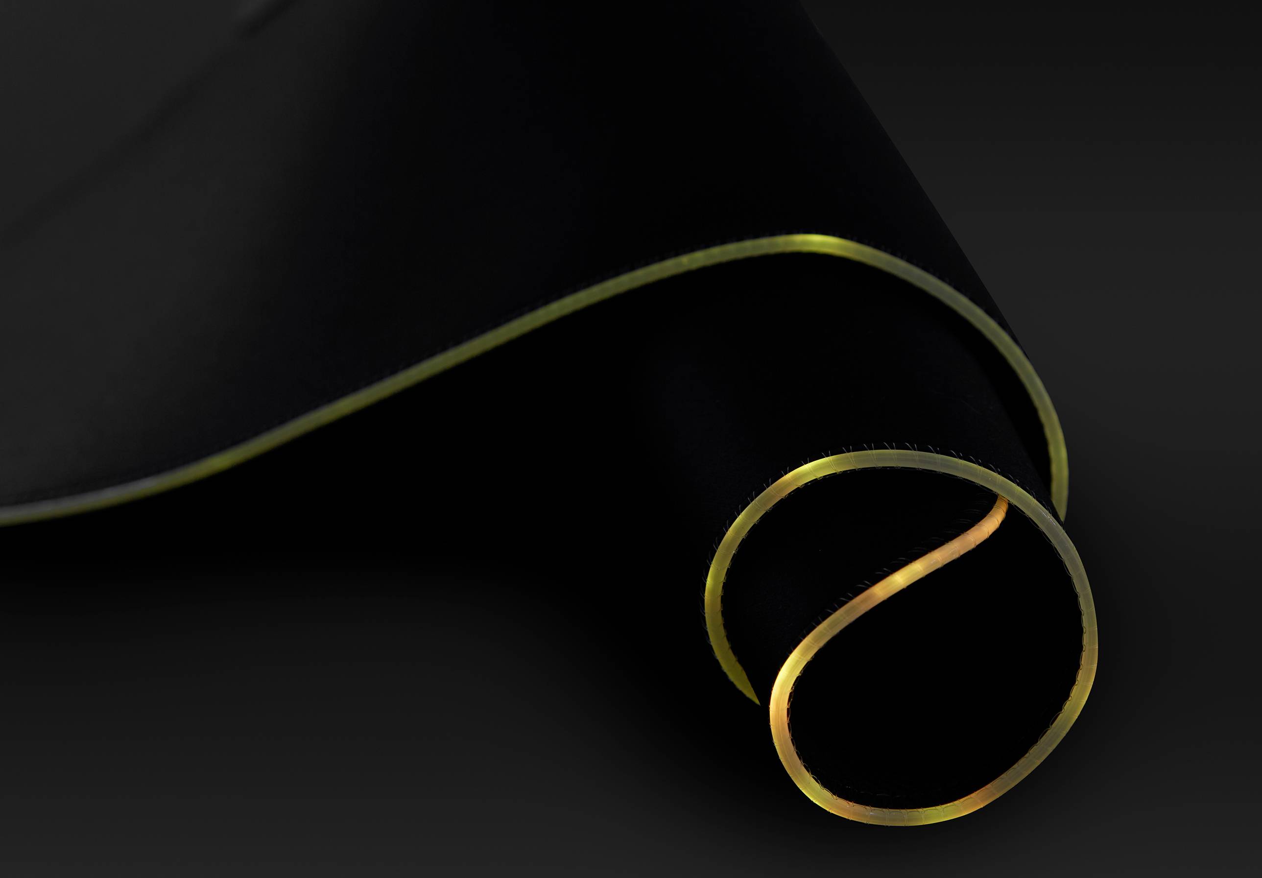 Surefire Gaming Silent Flight RGB-680 Gaming-Mauspad Beleuchtet Schwarz