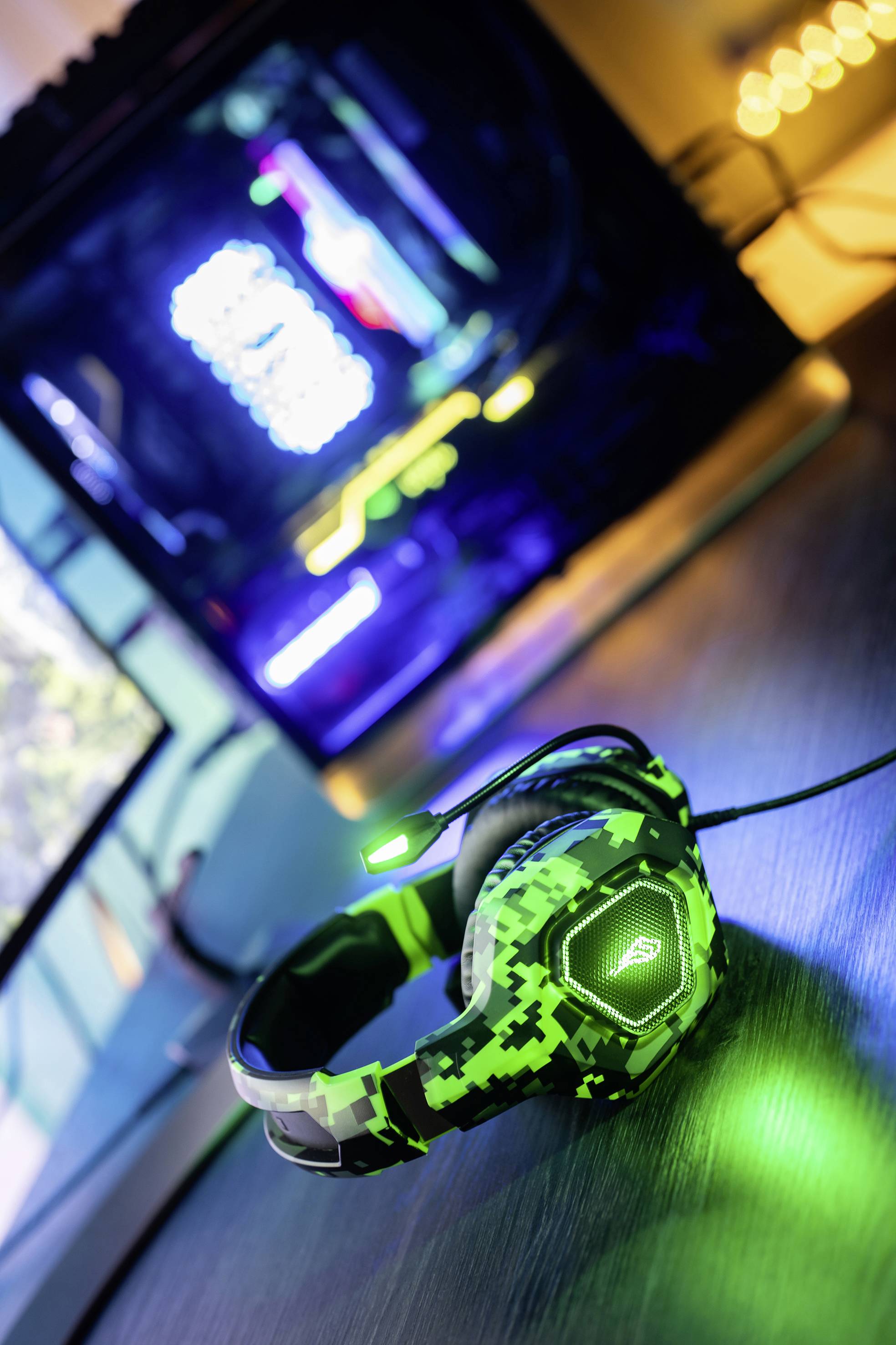 Surefire Gaming Skirmish Over Ear Headset kabelgebunden Stereo Camouflage Grün Mikrofon-Stummschaltung, Lautstärkeregelung Gaming