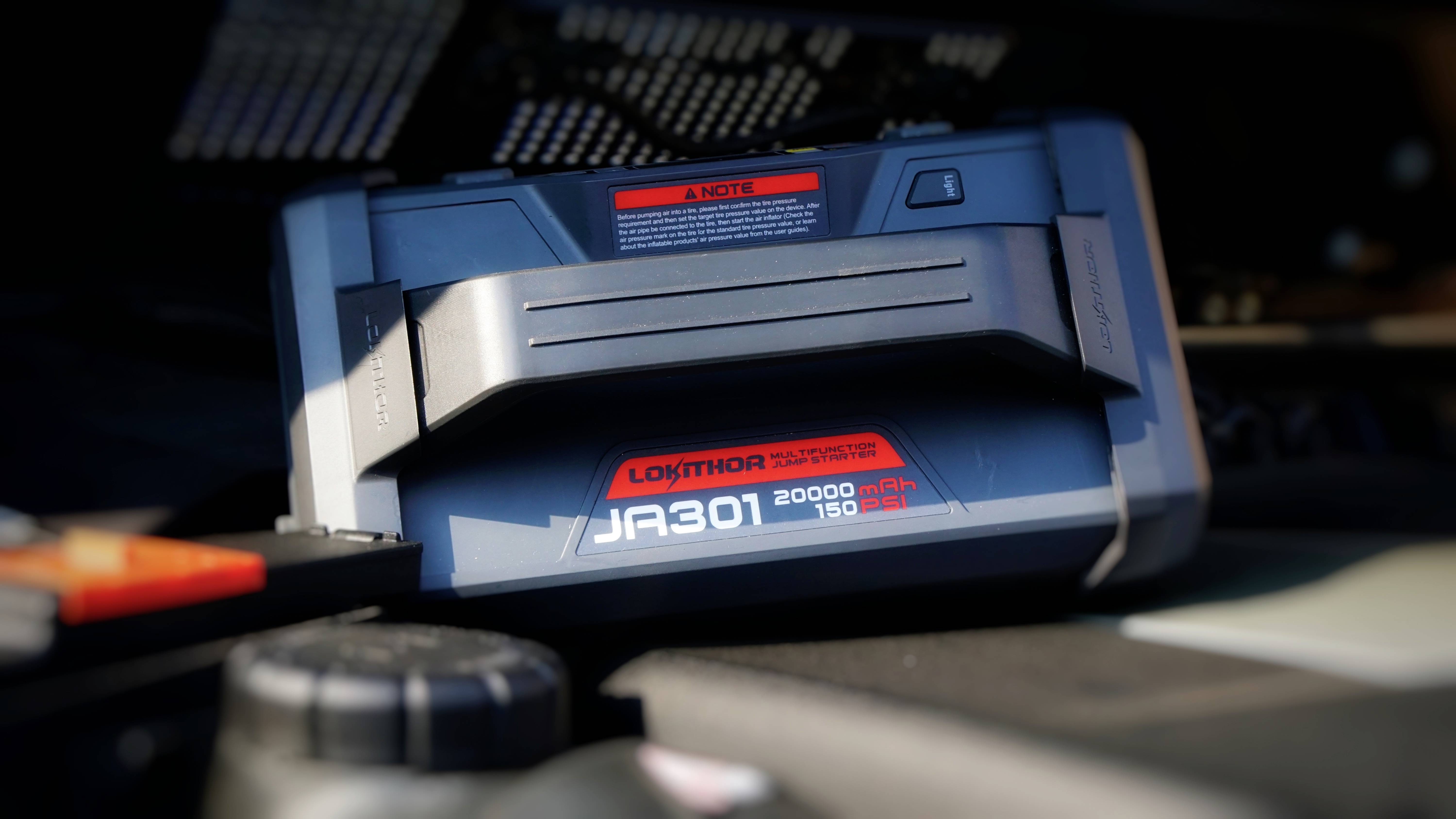 Schnellstartsystem Lokithor GRPJST002 Starthilfestrom (12 V)=1000 A Arbeitsleuchte, Kompressor, Lade- und Aufbewahrungsstation, Ladezustandsanzeige