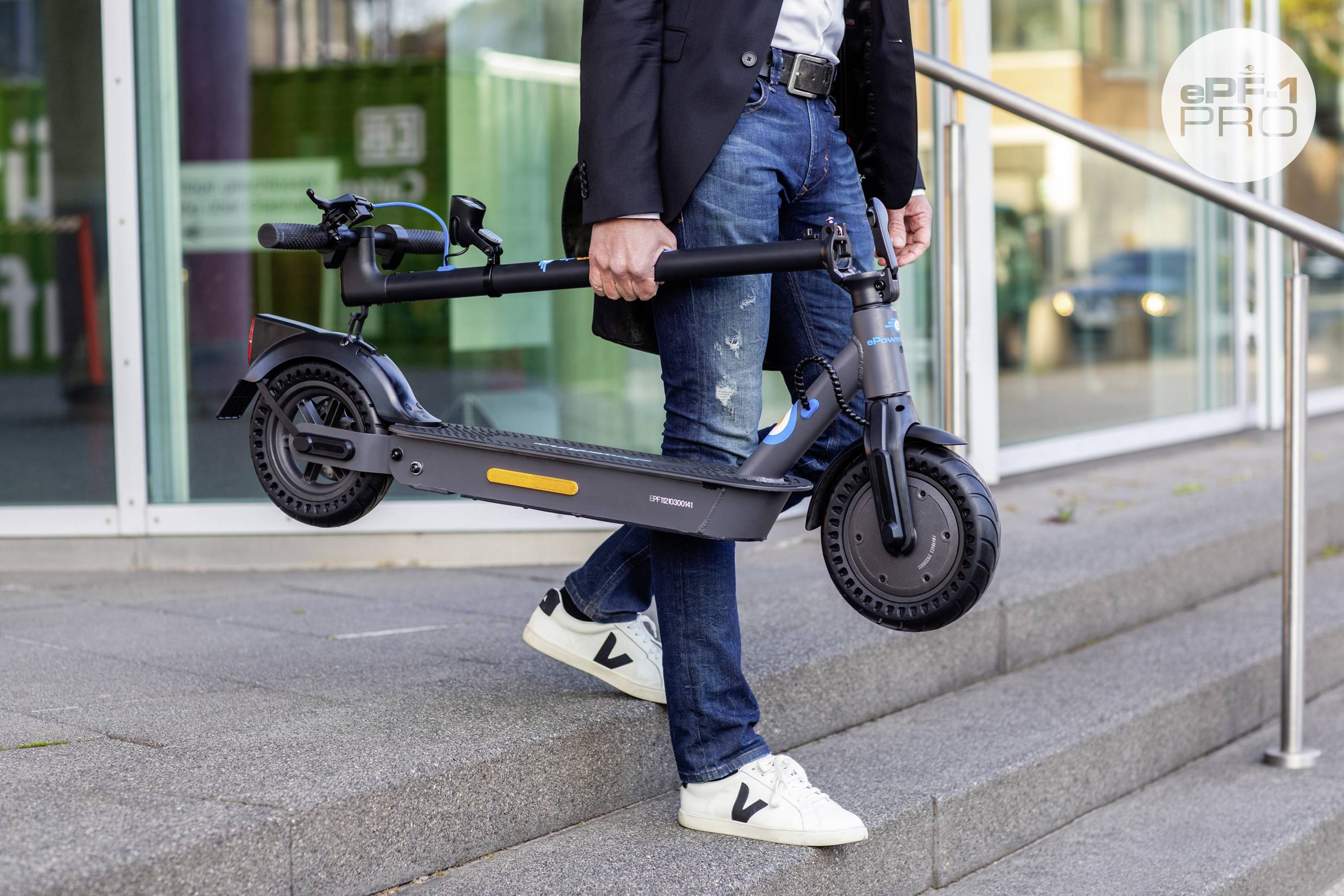 EPowerFun ePF-1 PRO City E-Scooter Schwarz Li-Ion 36V 11.6Ah Straßenzulassung: Deutschland