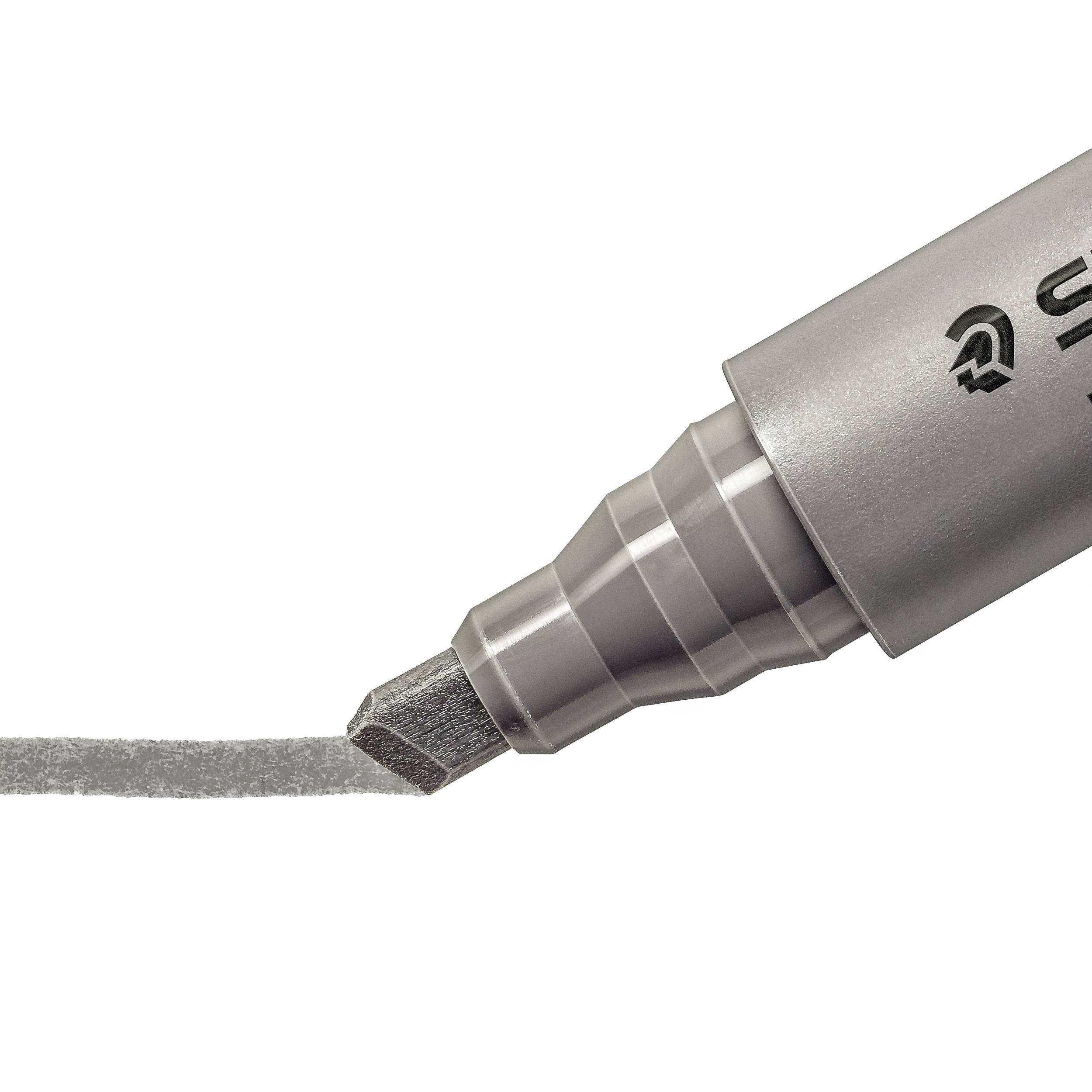 Ein silberner Filzstift mit breiter Spitze zieht eine gerade, graue Linie.