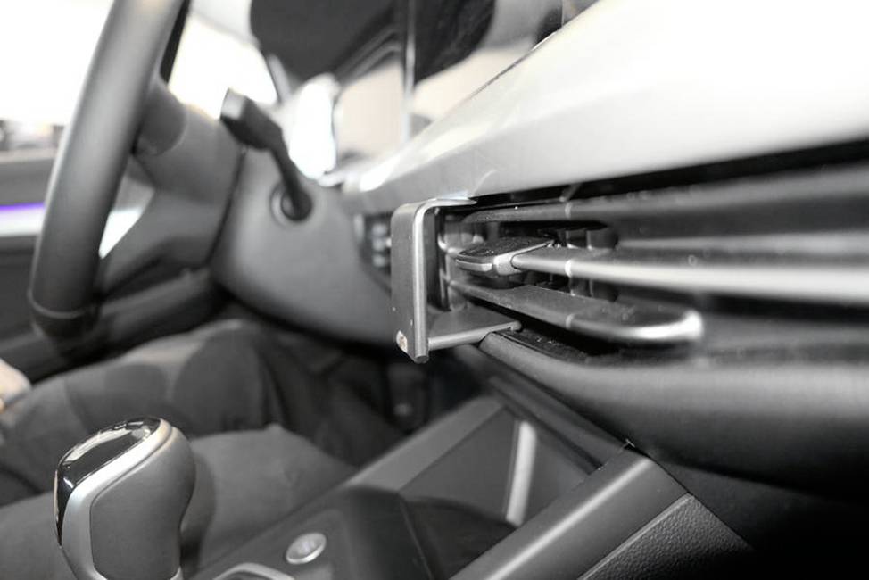 Brodit ProClip VW Golf VIII (Bj. 20-21) Lüftungsgitter Handy-Kfz-Halterung