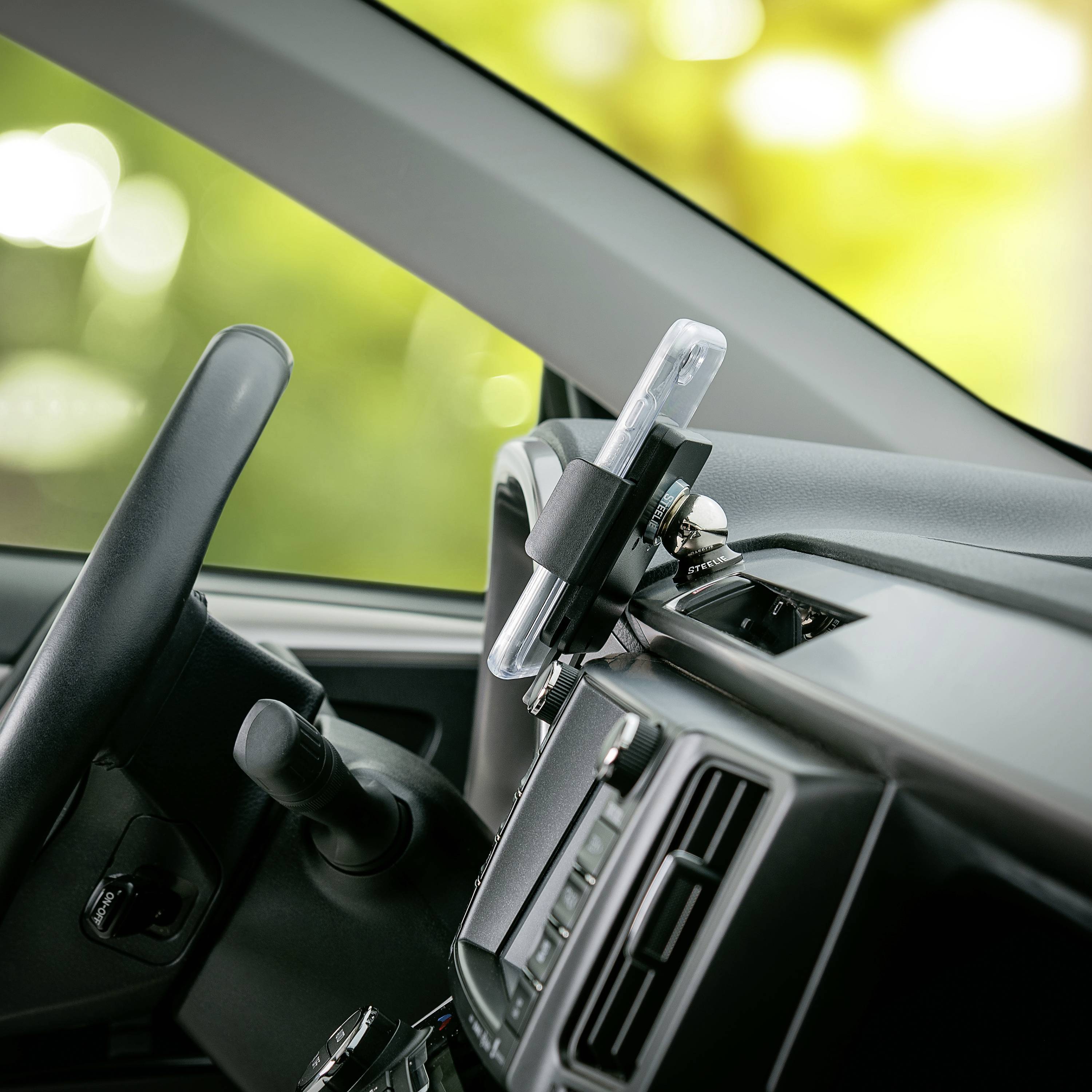 NITE Ize Squeez Dash Kit Handy-Kfz-Halterung