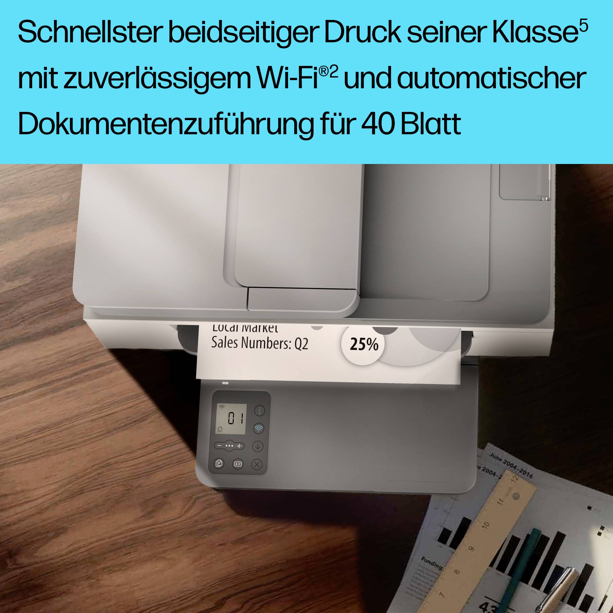 Drucker in Büro mit Ausrichtung auf schnellen beidseitigen Druck, zuverlässigem WLAN und automatischer Dokumentenzufuhr für 40 Blatt.