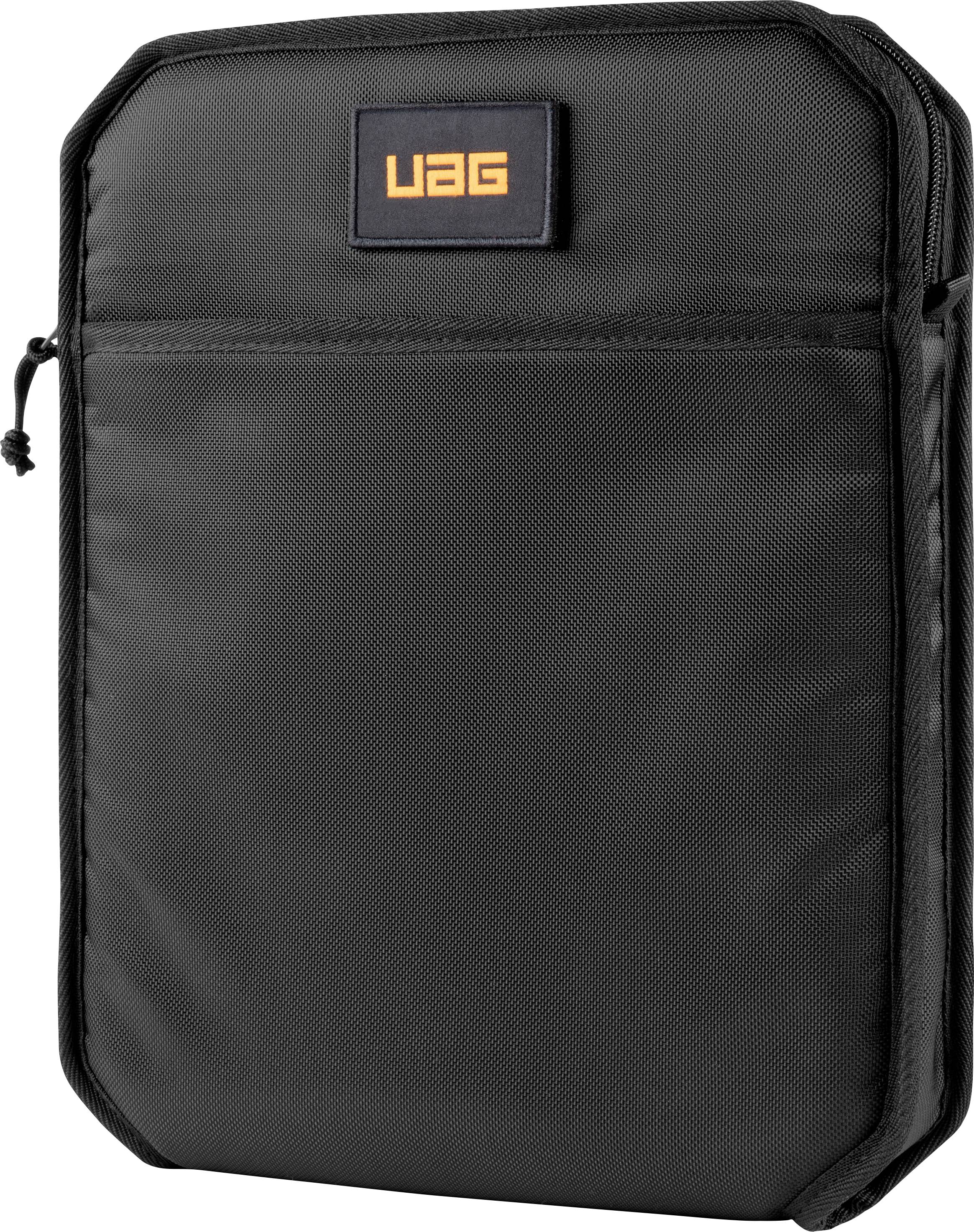 Schwarze UAG-Laptophülle mit Reißverschluss, Vorderfach und UAG-Logo, geeignet zum Schutz und Transport eines Laptops.