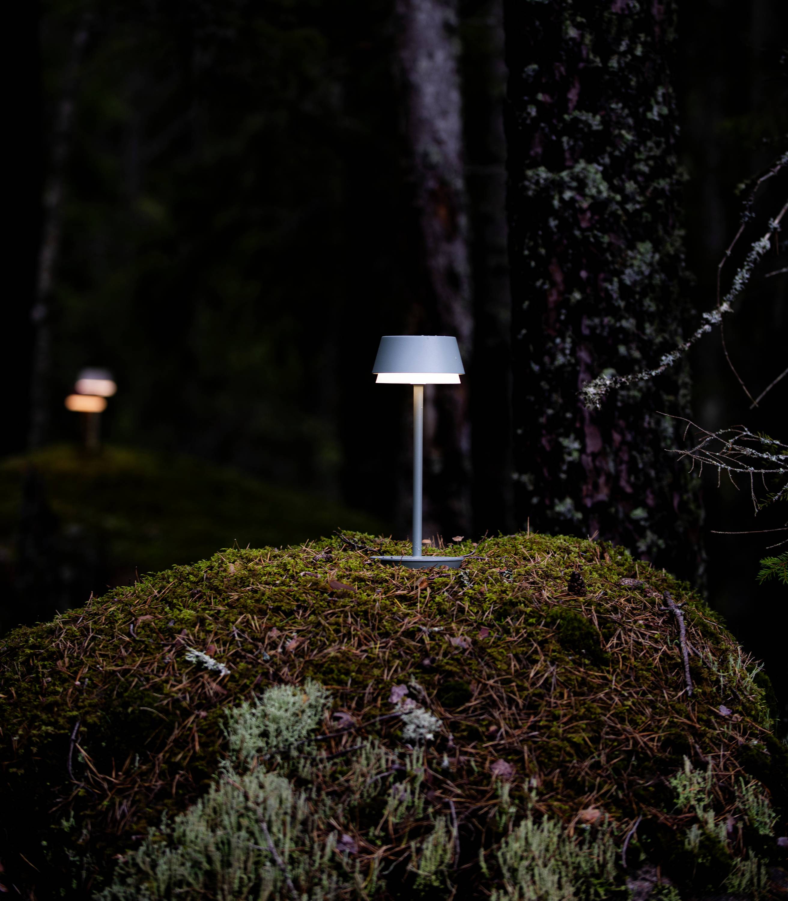 Konstsmide 7830-630 Lyon LED-Akku-Tischlampe 2.5W Warmweiß, RGB Grün-Grau