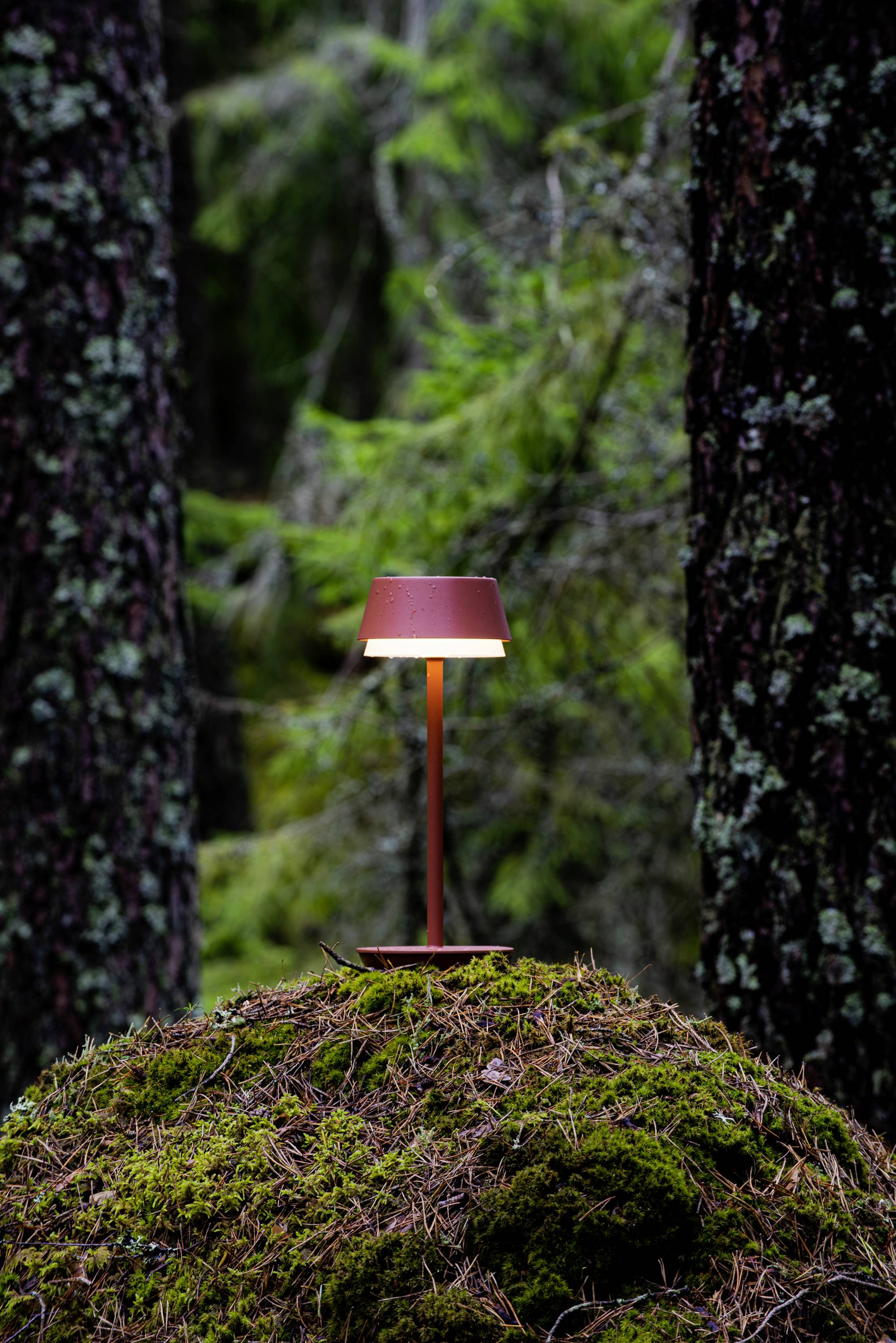 Konstsmide 7830-960 Lyon LED-Akku-Tischlampe 2.5W Warmweiß, RGB Terracotta