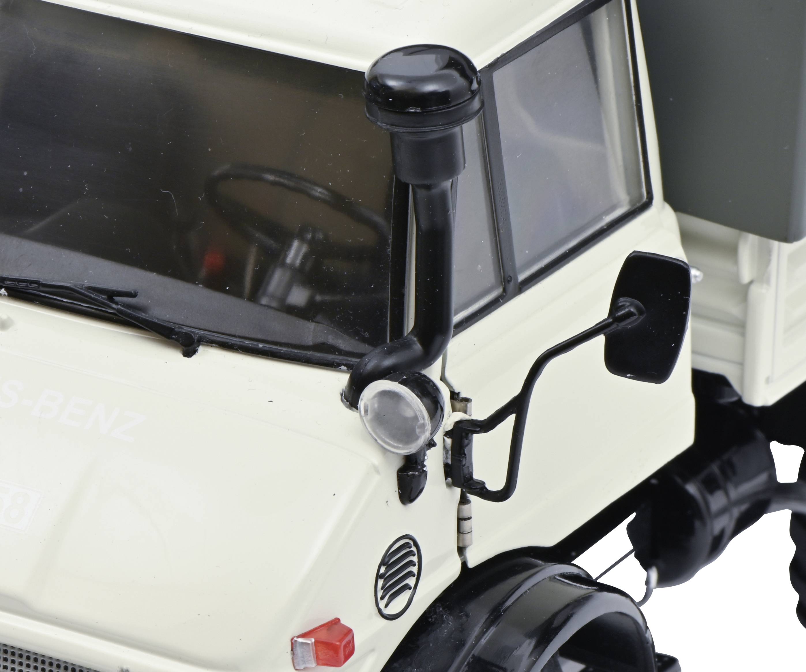 Schuco Unimog 406 1:18 Modelllastkraftwagen