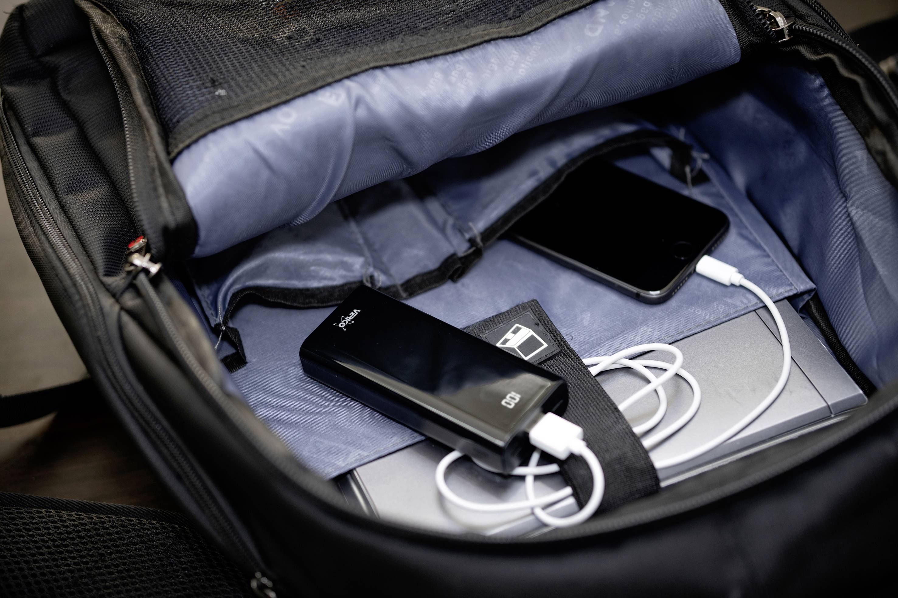 Verico Power Matrix Powerbank 10000 mAh Fast Charge LiPo USB-A Schwarz