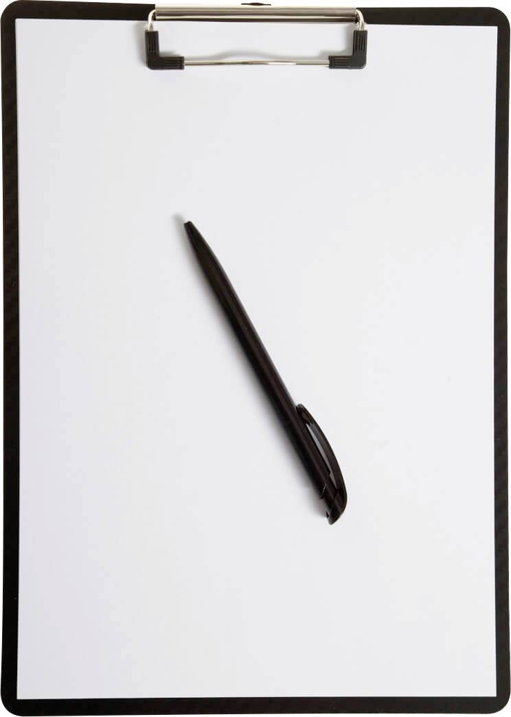Klemmbrett mit leerem weißem Papier und schwarzem Stift in der Mitte. Ideal für Notizen oder das Erstellen von Listen.