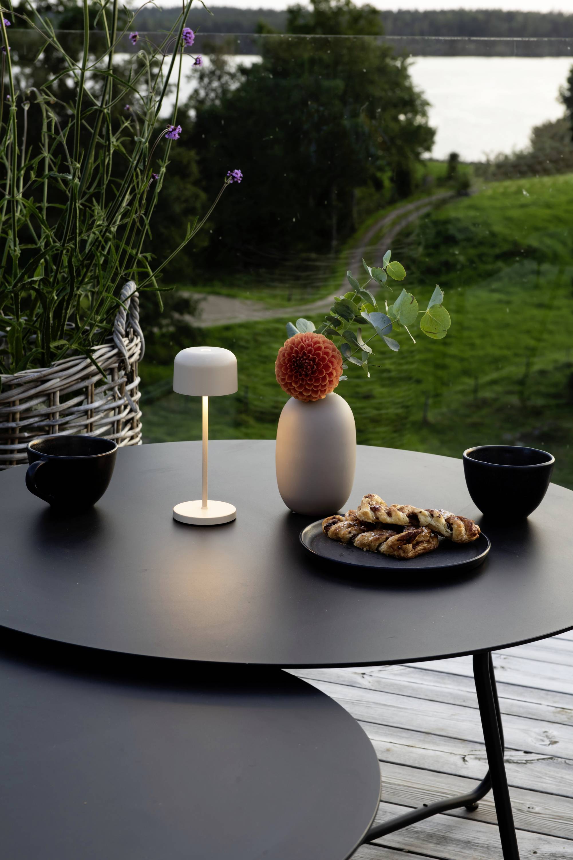 Konstsmide 7835-330 Lille LED-Akku-Tischlampe 2.2W Warmweiß Sand