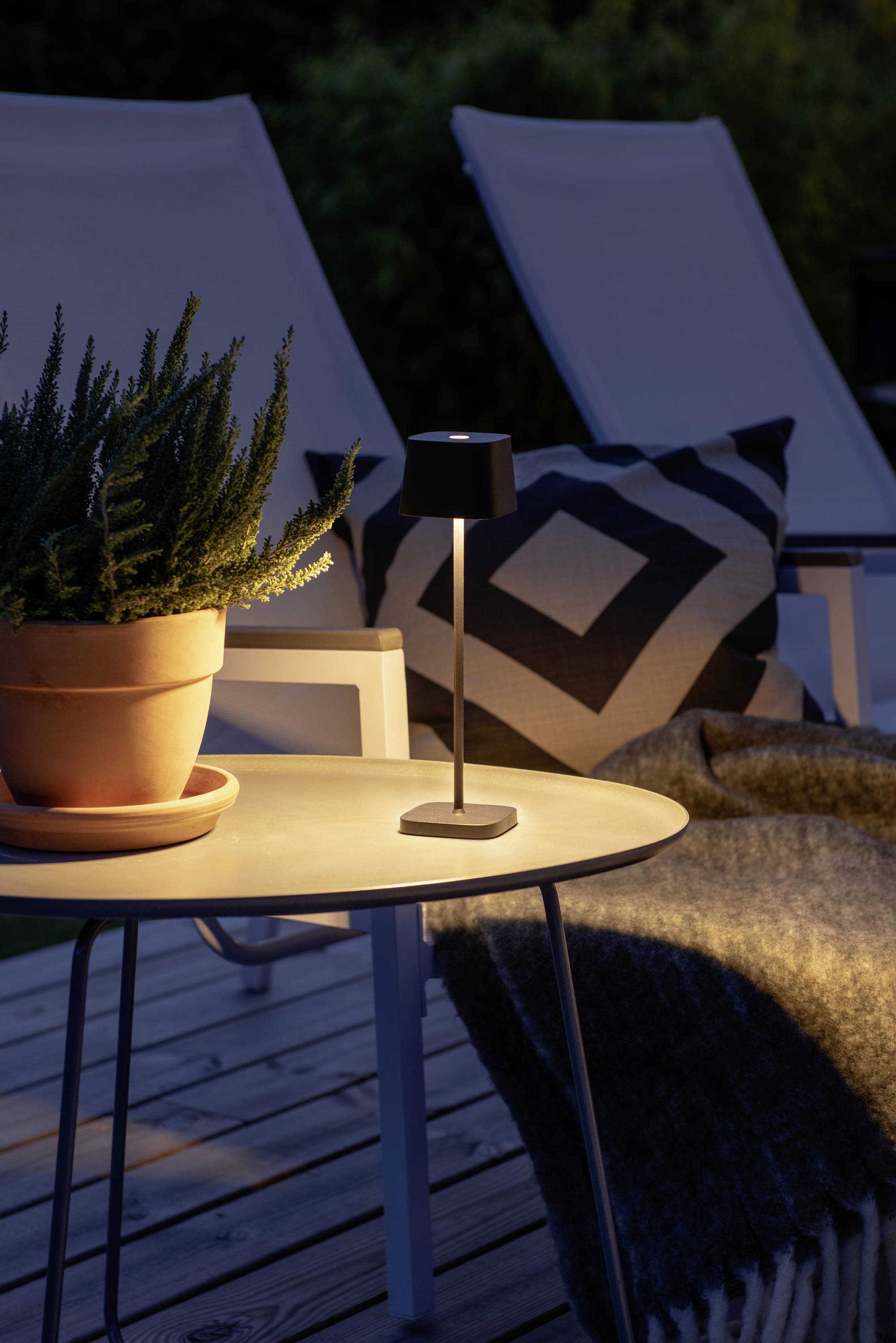 Konstsmide 7829-750 Capri LED-Akku-Tischlampe 2.2W Warmweiß Schwarz