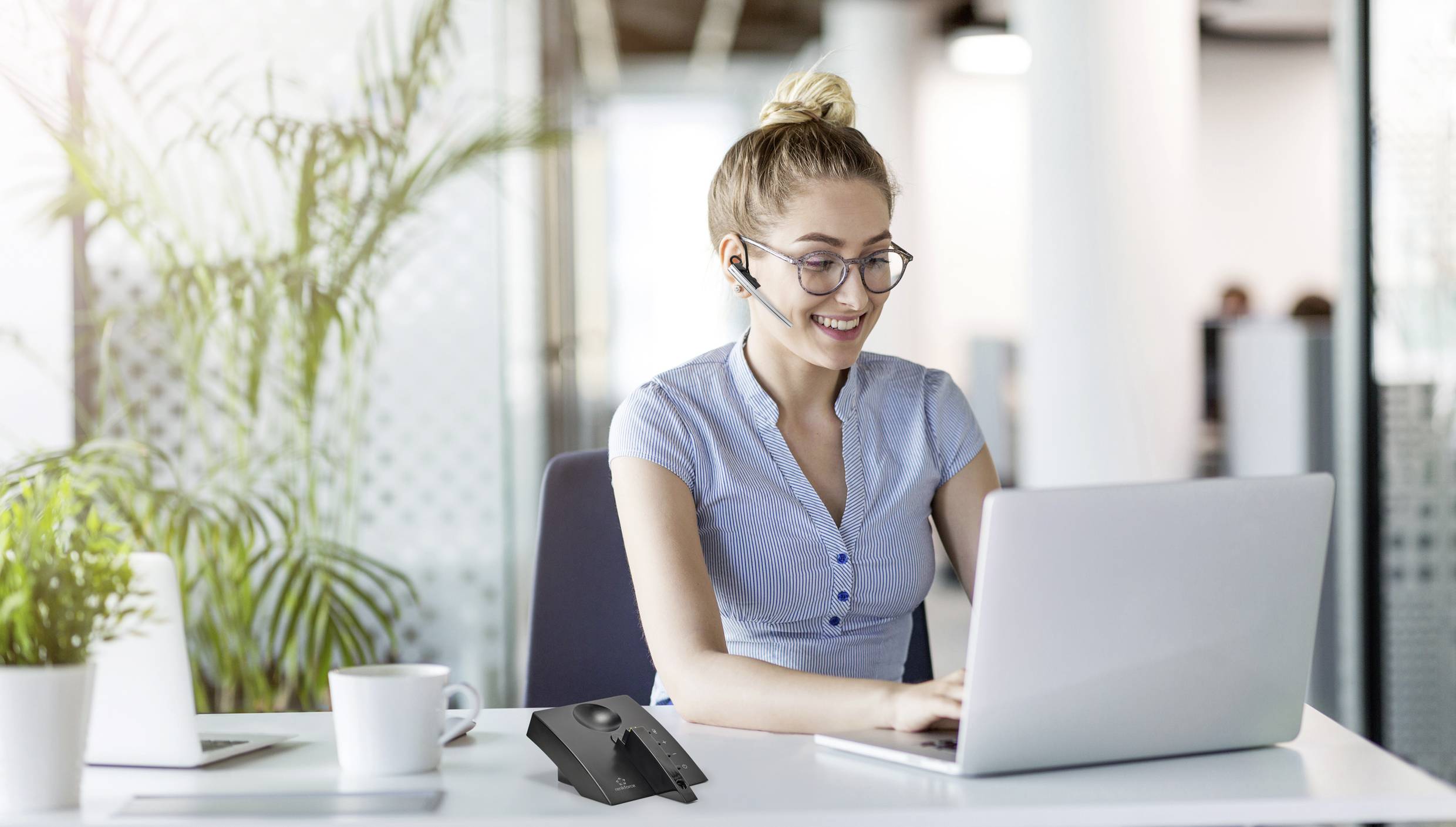 Renkforce RF-WE-510 In Ear Headset Bluetooth® Schwarz Lautstärkeregelung Telefon