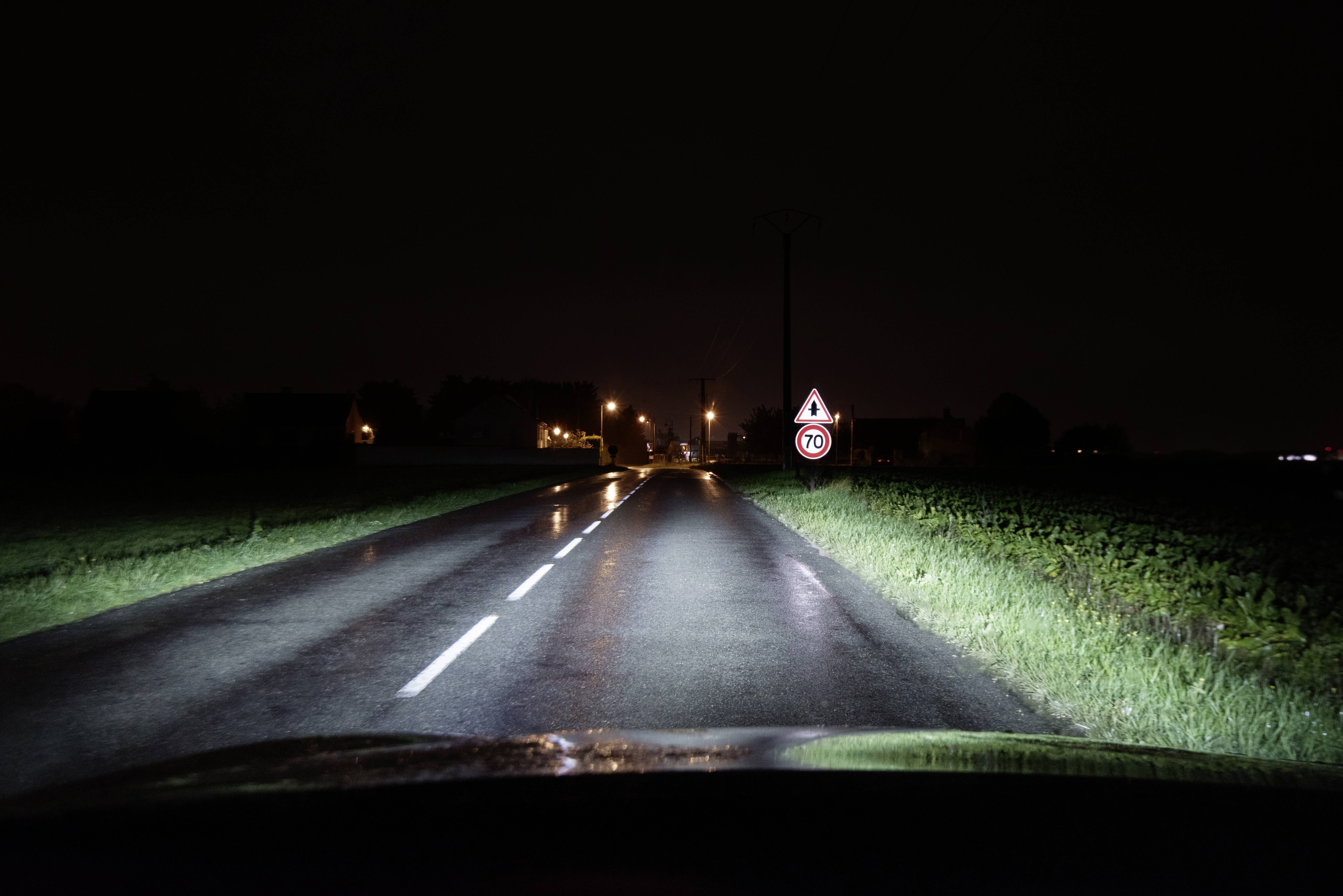 Philips Automotive 11972U6000X2 LED Leuchtmittel Ultinon Pro6000 H7 15W 12V