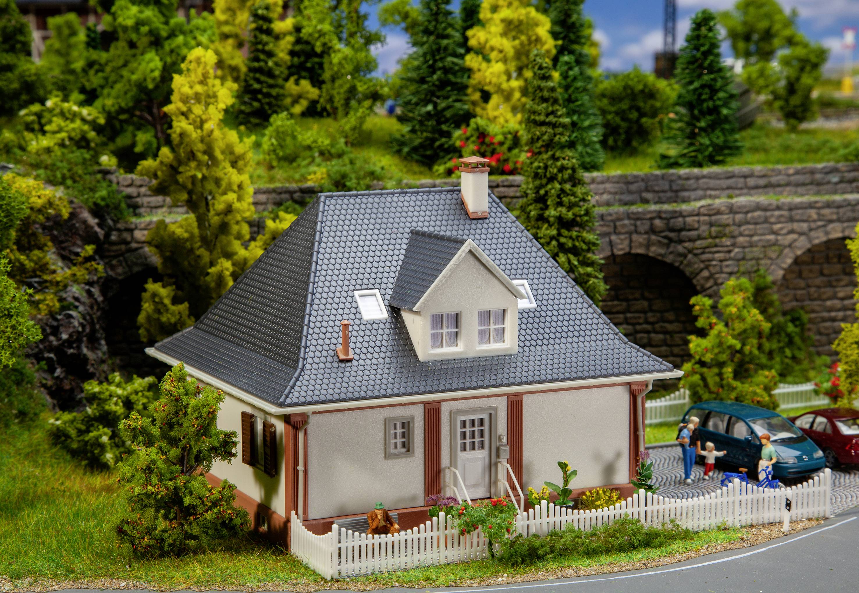 Faller 130681 H0 Pfarrhaus Kirchstraße 3