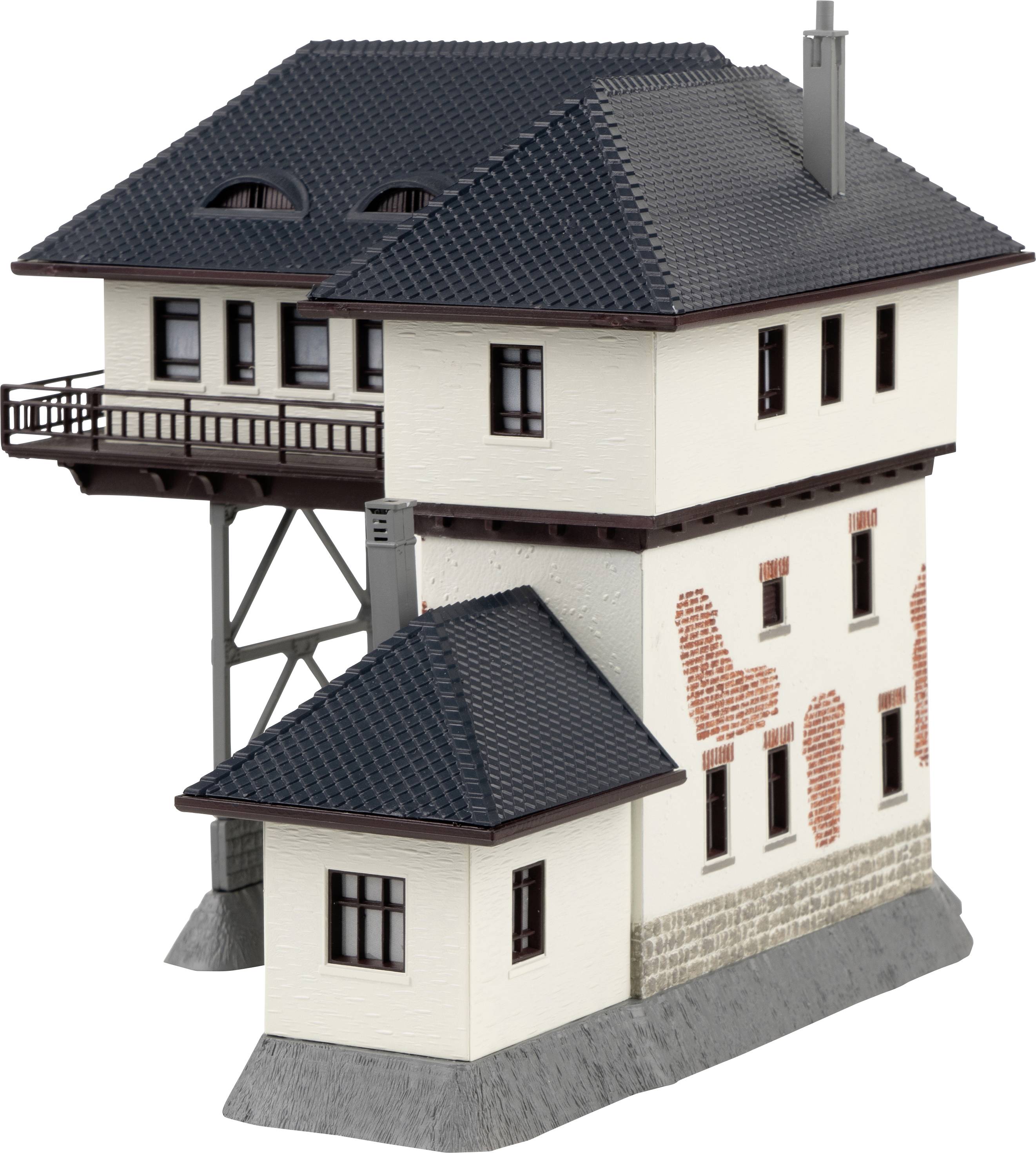 Ein Modell eines zweistöckigen Gebäudes mit komplexer Dachstruktur und Fachwerk. Hauptsächlich in Weiß und Schwarz gestaltet.