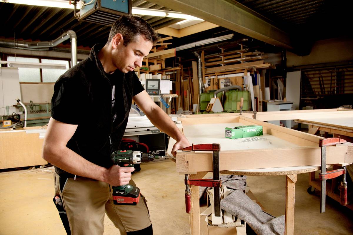 Metabo BS 18 LT SET 602102960 Akku-Bohrschrauber 18V 4.0Ah Li-Ion inkl. 3. Akku, inkl. Ladegerät, inkl. Koffer