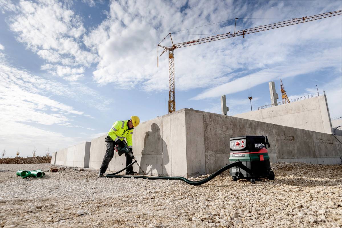 Metabo KHA 18 LTX BL 40 SDS-Max-Akku-Kombihammer 18V Li-Ion ohne Akku, inkl. Koffer