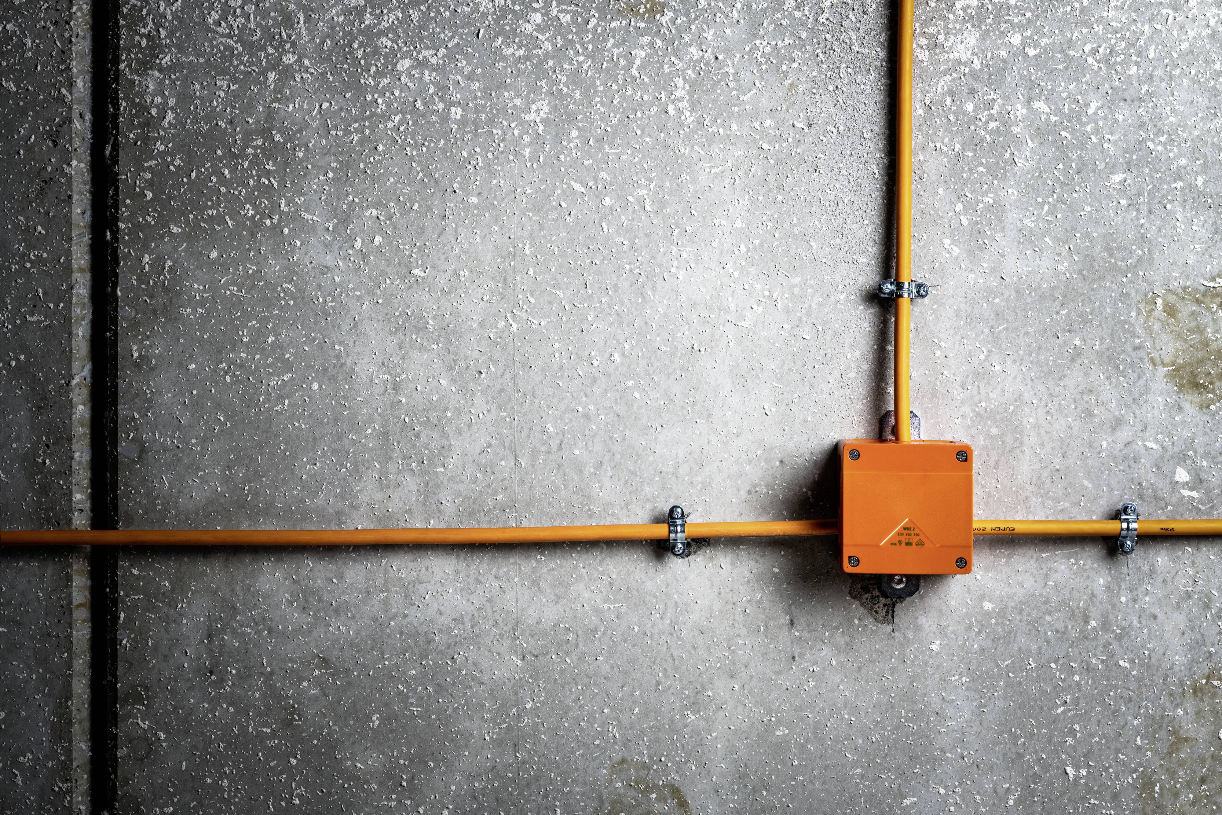 Spelsberg 86740001 Abzweigkasten (L x B x H) 100 x 100 x 70mm Orange IP66 1St.