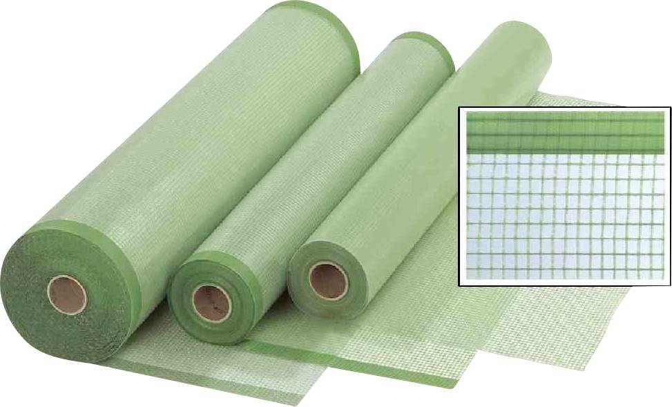 Drei grüne Rollen mit Netzmaterial, im Vordergrund liegend. Rechts ein Detailbild von grünem Gittermuster auf dem Material.