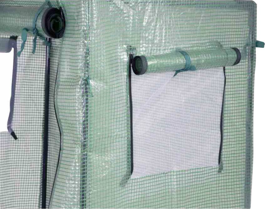 Ein grünes Gewächshaus aus transparentem Kunststoff mit einem geöffneten rechteckigen Fenster an der Seite; das Fenster ist hochgerollt.