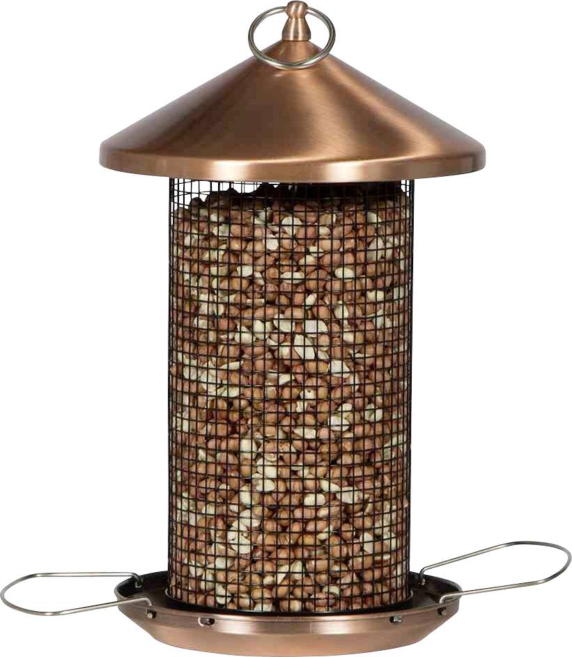 Vogelfutterspender aus Kupfer mit Gitterdesign, gefüllt mit Nüssen. Geeignet zur Fütterung von Vögeln im Freien.