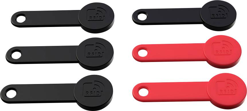 Sechs RFID-Tags, dreimal schwarz und dreimal rot, nebeneinander auf weißem Hintergrund.