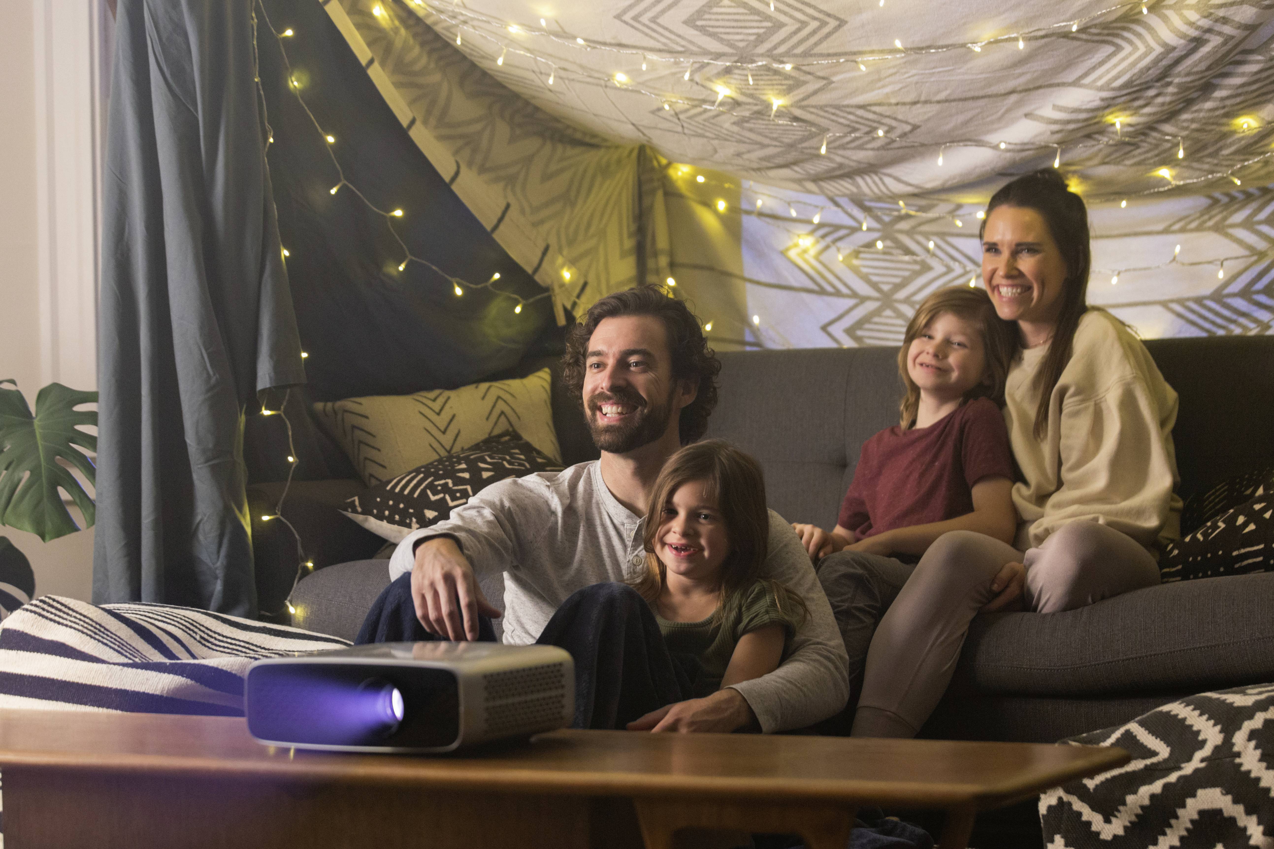 Philips Home Projector Beamer NeoPix Ultra 2TV LCD 1920 x 1080 Full HD Full HD, Integrierter Lautsprecher, WLAN