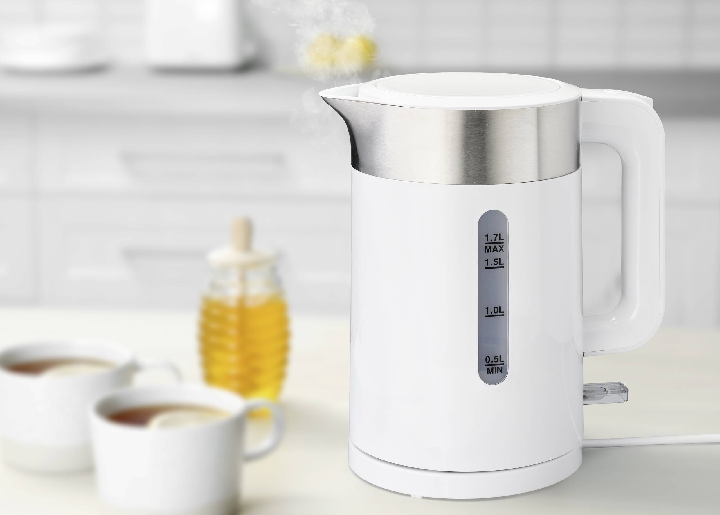 Wasserkocher BPA-frei, schnurlos Weiß