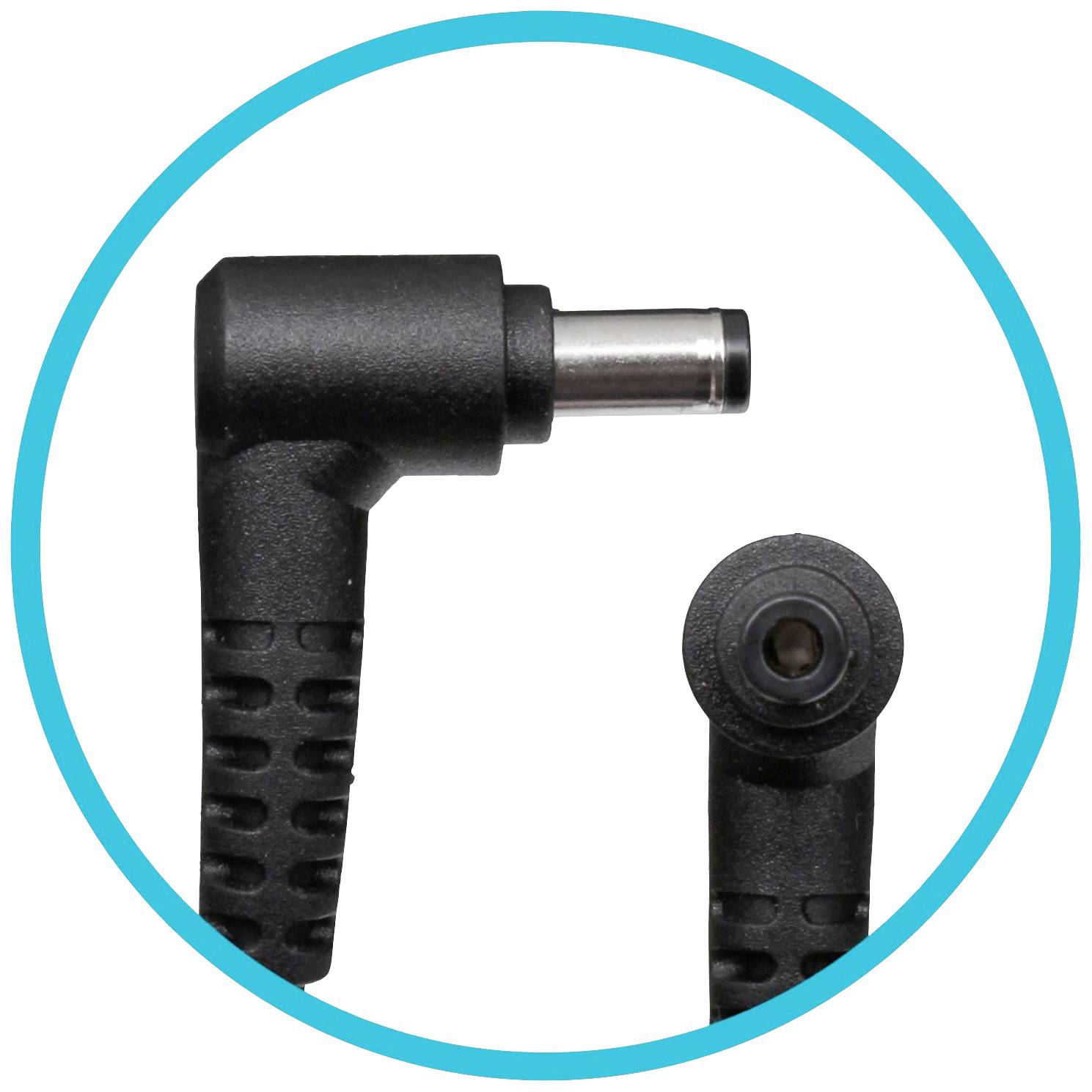 Ein schwarzer DC-Stromstecker mit abgewinkeltem Design, dargestellt aus zwei Perspektiven: seitlich und frontal.