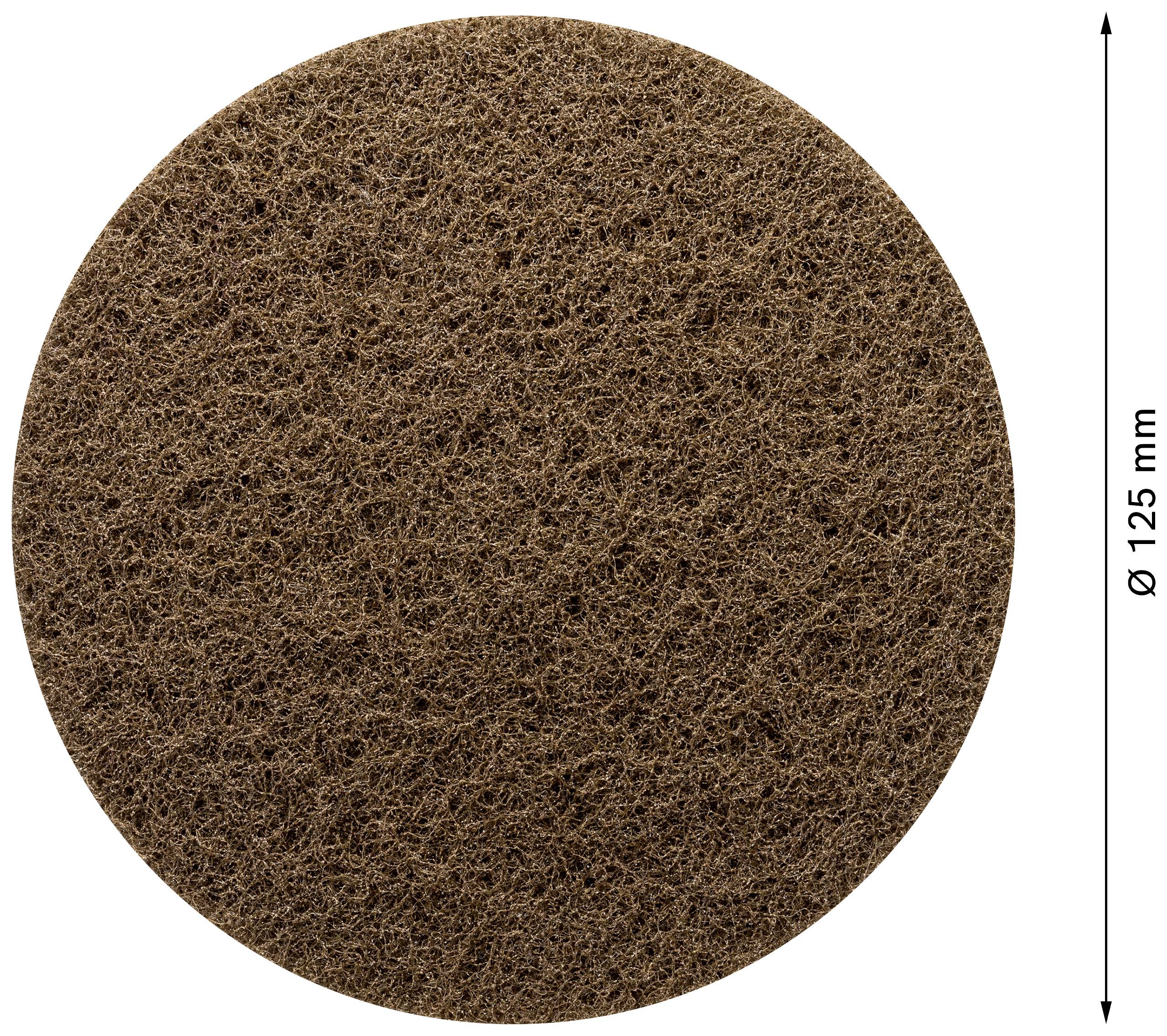 Braune scheibenförmige Reinigungsmatte mit einem Durchmesser von 125 mm.