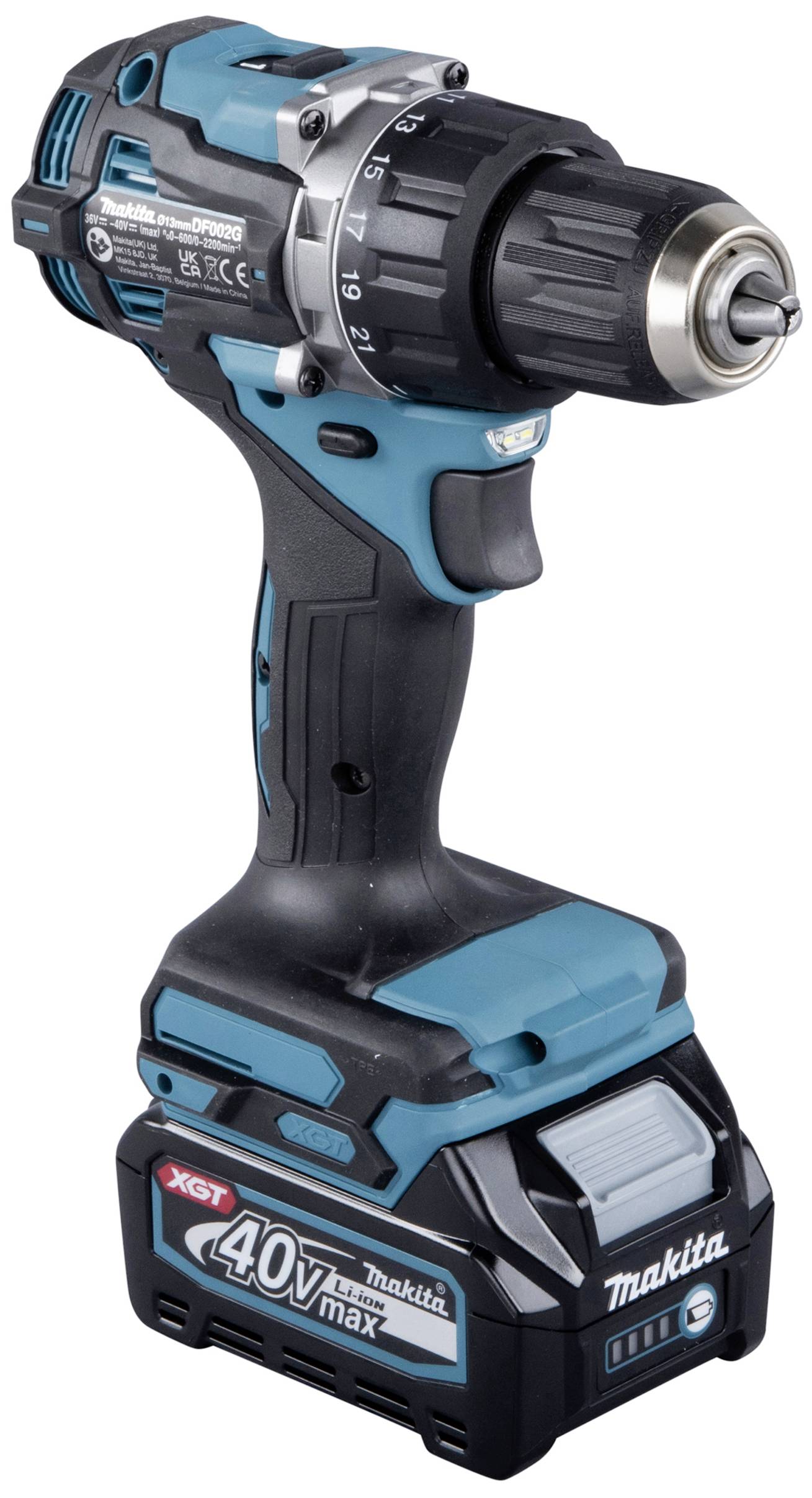 Ein blau-schwarzer kabelloser Akkubohrer von Makita, Modell XGT 40V MAX, mit ergonomischem Griff und Drehmomentregelung.