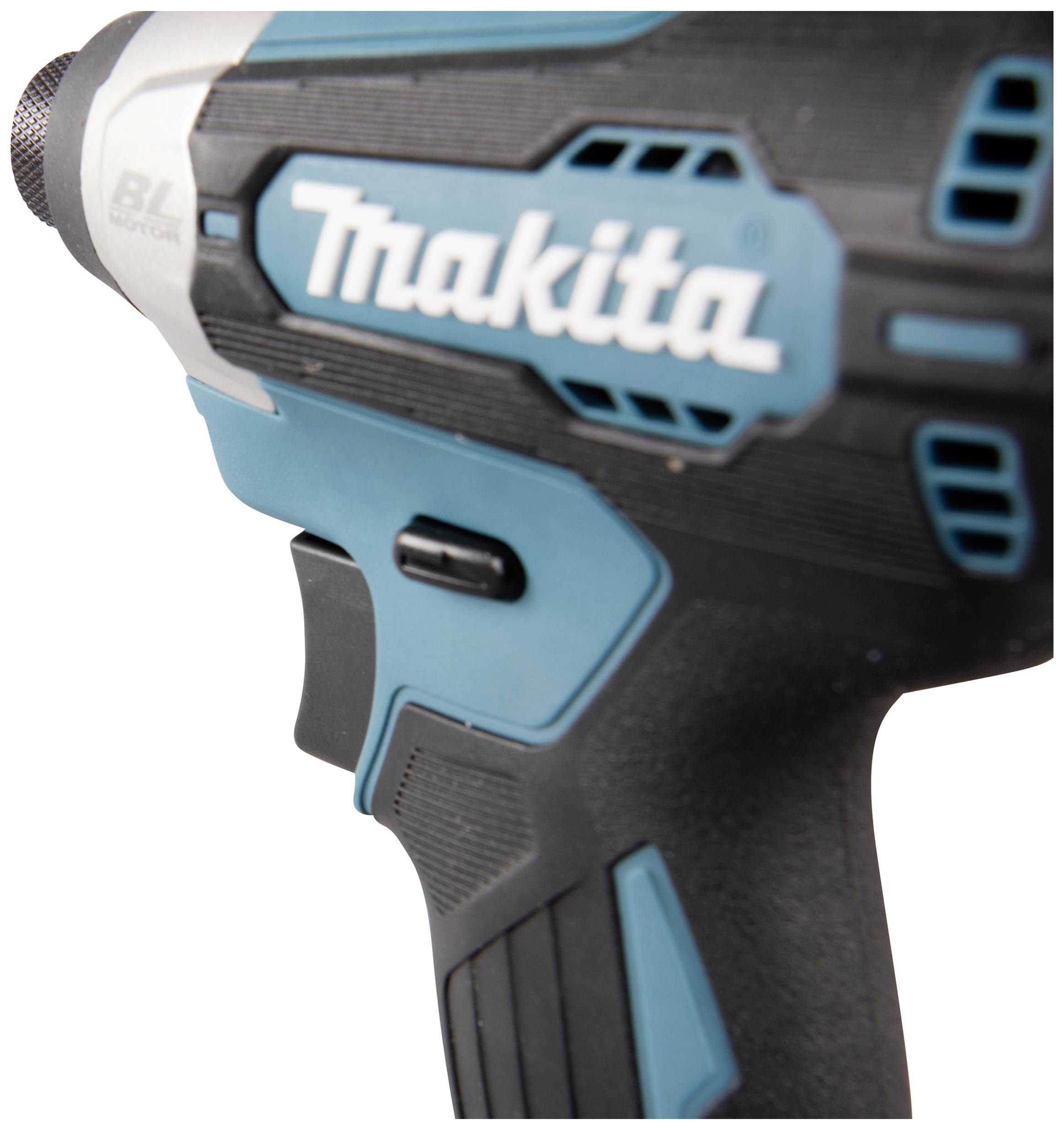 Ein blau-schwarzer Akkuschrauber von Makita. Zeigt Griff und Bedienknopf in Nahaufnahme.
