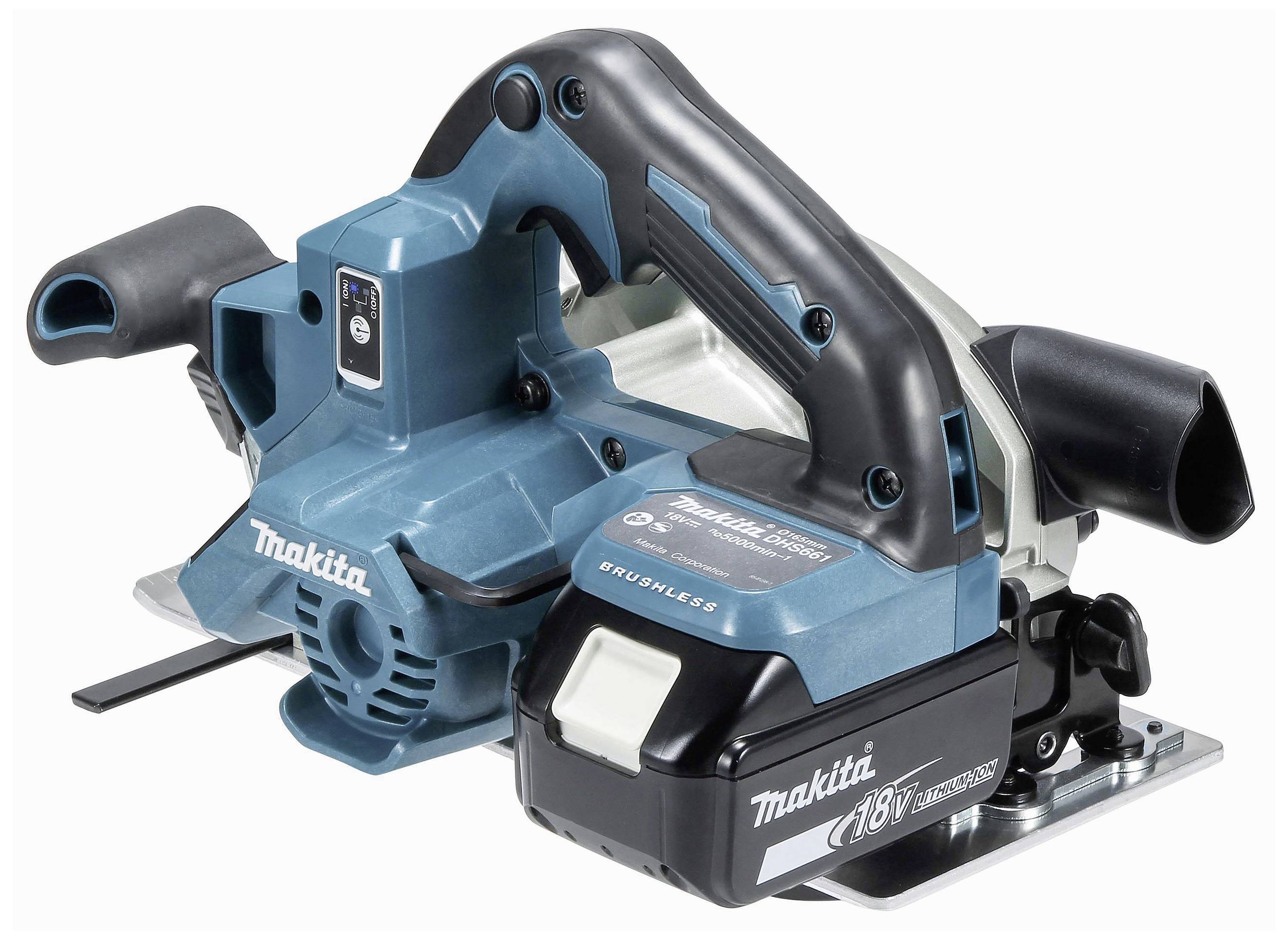 Ein blauer, kabelloser Elektrohobel mit Akku, geeignet für Holzbearbeitung. Markierung auf dem Gerät zeigt die Marke Makita an.