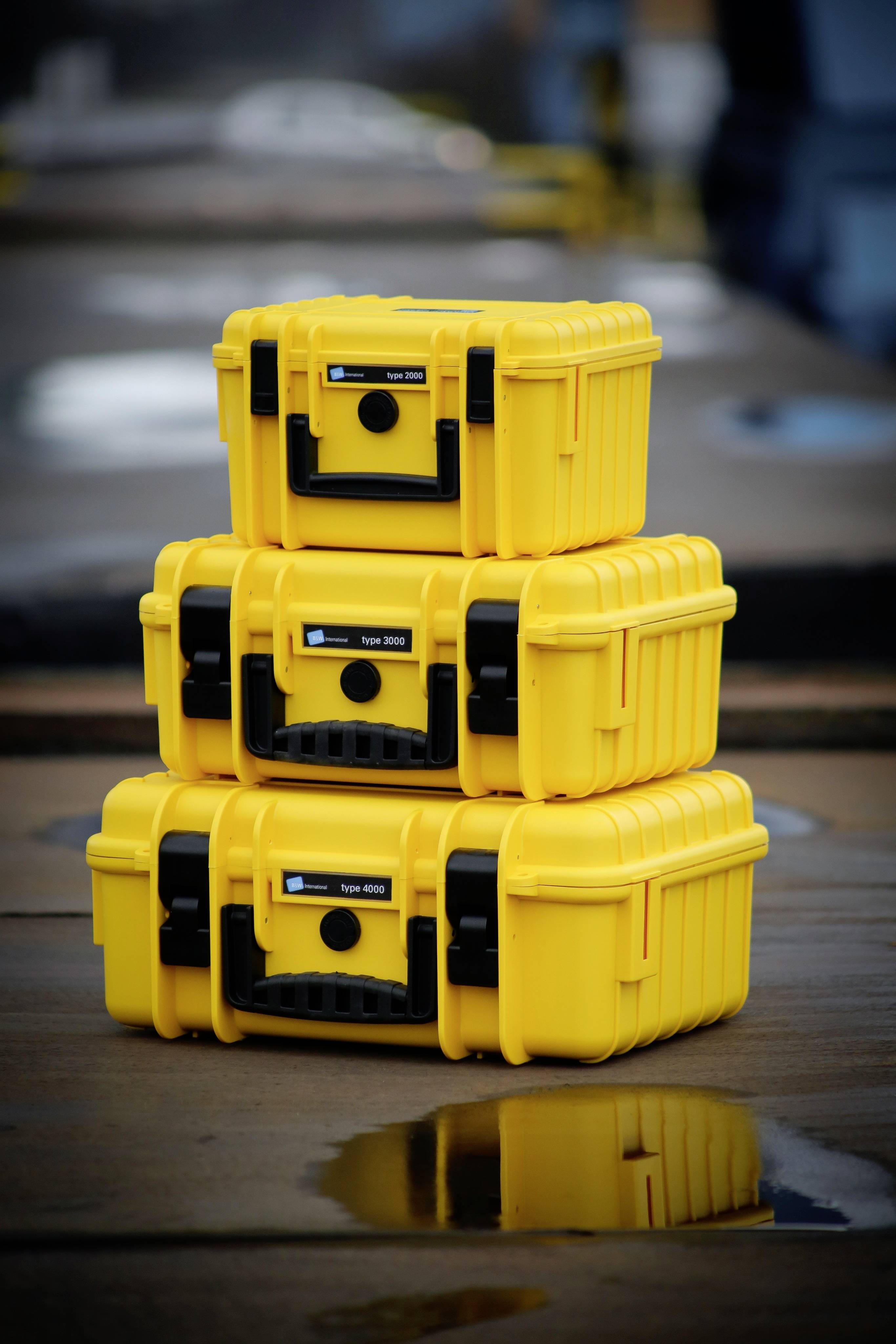 B & W International Outdoor Koffer outdoor.cases Typ 2000 6.6l (B x H x T) 270 x 165 x 215mm Gelb 2000/Y