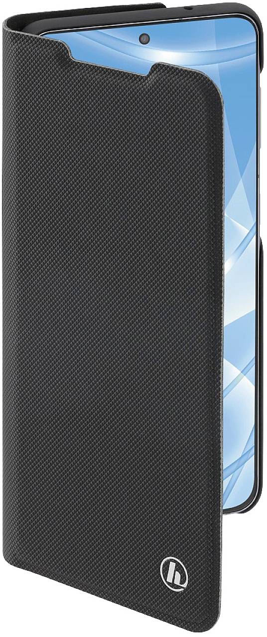 Handy mit schwarzer Schutzhülle, die teilweise geöffnet ist. Ein blauer Bildschirm ist sichtbar.