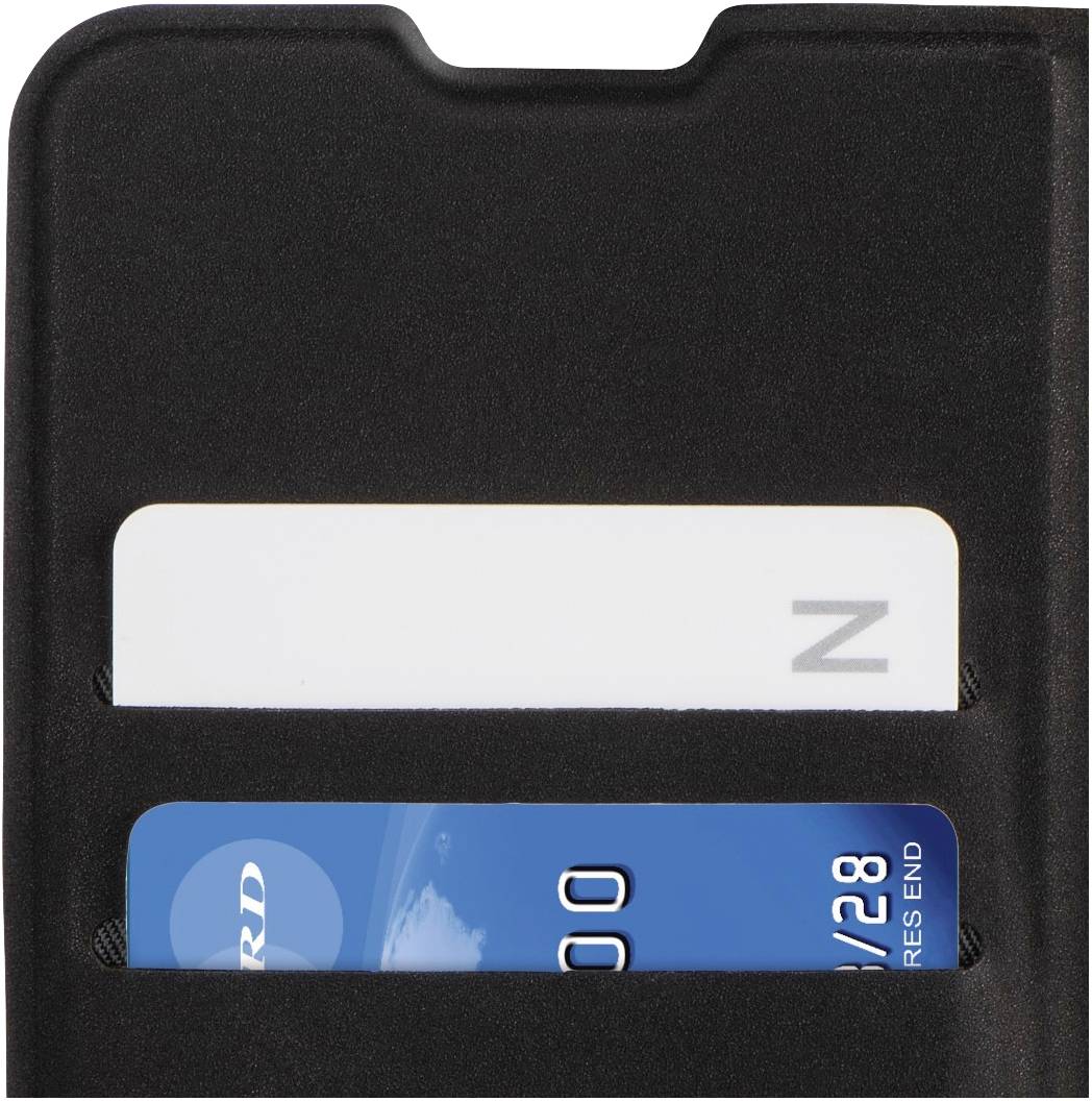 Ein schwarzes Kartenetui hält zwei Karten; die obere ist weiß mit einem unbekannten Design, die untere ist eine blaue Kreditkarte.