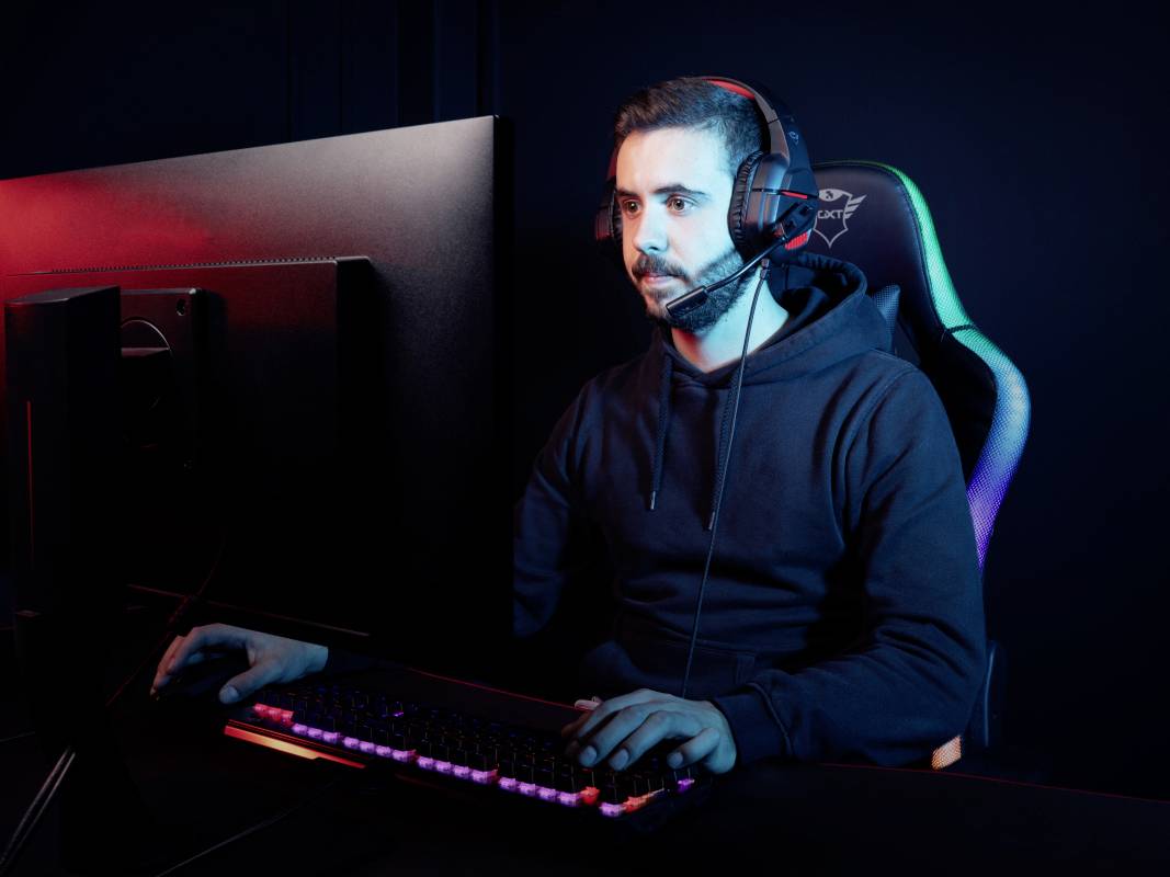 Trust GXT448 NIXXO Over Ear Headset kabelgebunden Stereo Schwarz/Rot Lautstärkeregelung, Mikrofon-Stummschaltung Gaming