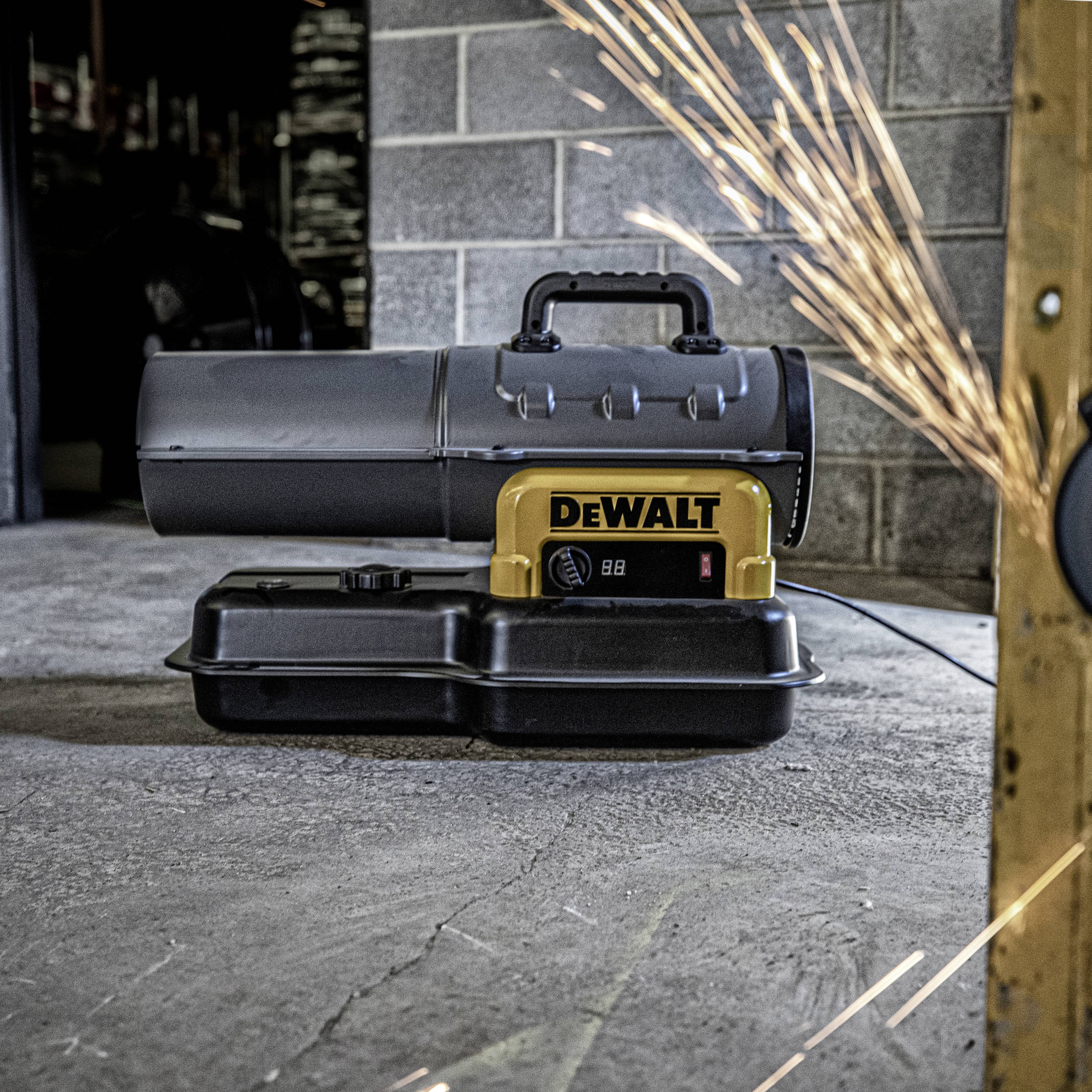 Dewalt DXKH080E DXKH080E F-Type Forced Air Diesel Bauheizer Schwarz/Gelb