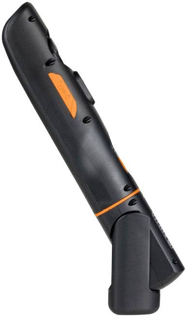 Schwarze tragbare Luftpumpe mit orangenen Akzenten, schlankes Design, geeignet für Fahrradreifen.