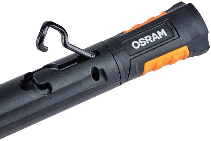 Eine schwarze Taschenlampe mit orangefarbenen Akzenten und einem Haken, der für Aufhängung und vielseitige Nutzung geeignet ist.