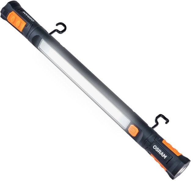 Eine tragbare LED-Lampe von Osram mit schwarzem Gehäuse und orangen Akzenten, ausgestattet mit einem Haken zur Aufhängung.