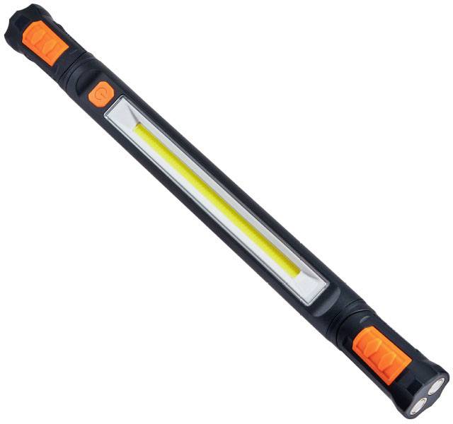 Eine tragbare LED-Lampe in Stabform mit schwarzen und orangefarbenen Akzenten, geeignet für Werkstätten oder Notfälle.