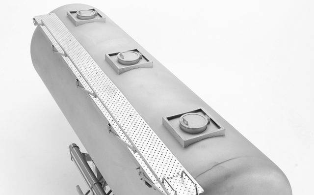 Thicon Models 55025 1:14 Tankauflieger 1St.