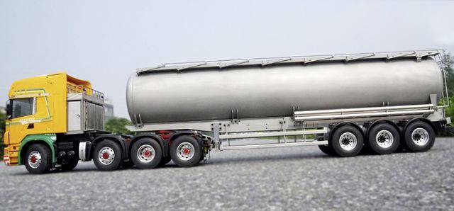 Thicon Models 55026 1:14 Tankauflieger 1St.