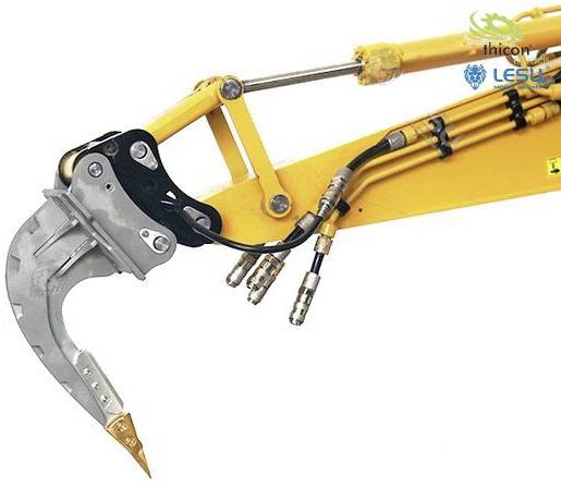 Nahaufnahme eines gelben Baggerarmes mit hydraulischem Greifer und Leitungen. Firmenlogos von Thicon und Lesu oben rechts.