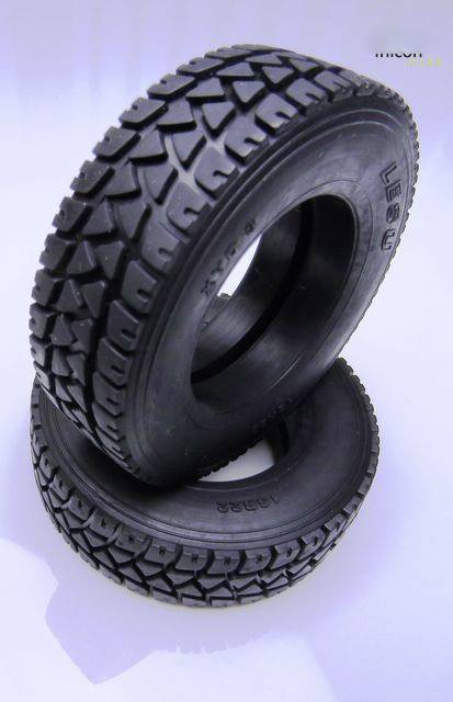 Thicon Models 1:16 Reifen 23.6mm 1 Paar