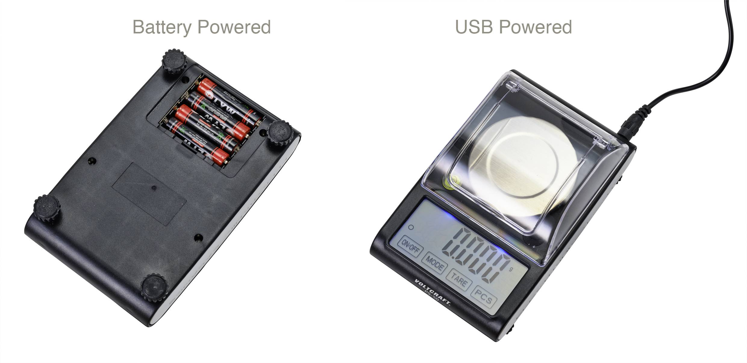 Zwei digitale Waagen: Links eine batteriebetriebene Waage mit sichtbarem Batteriefach; rechts eine per USB betriebene Waage mit Display.